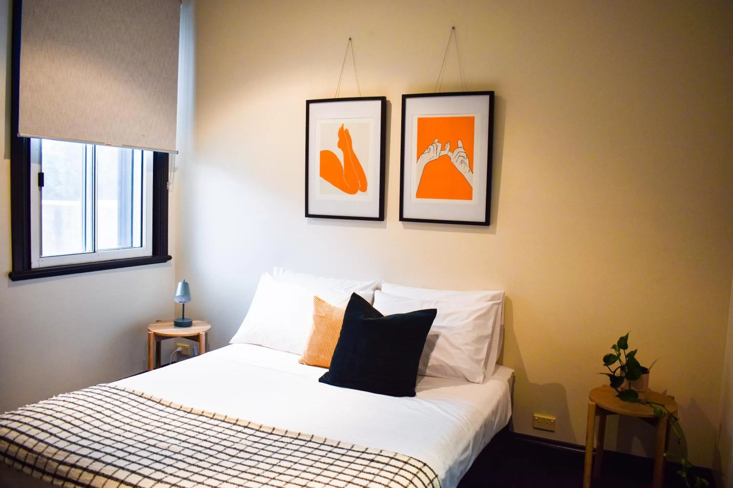 Bed in The Sherwood Hotel