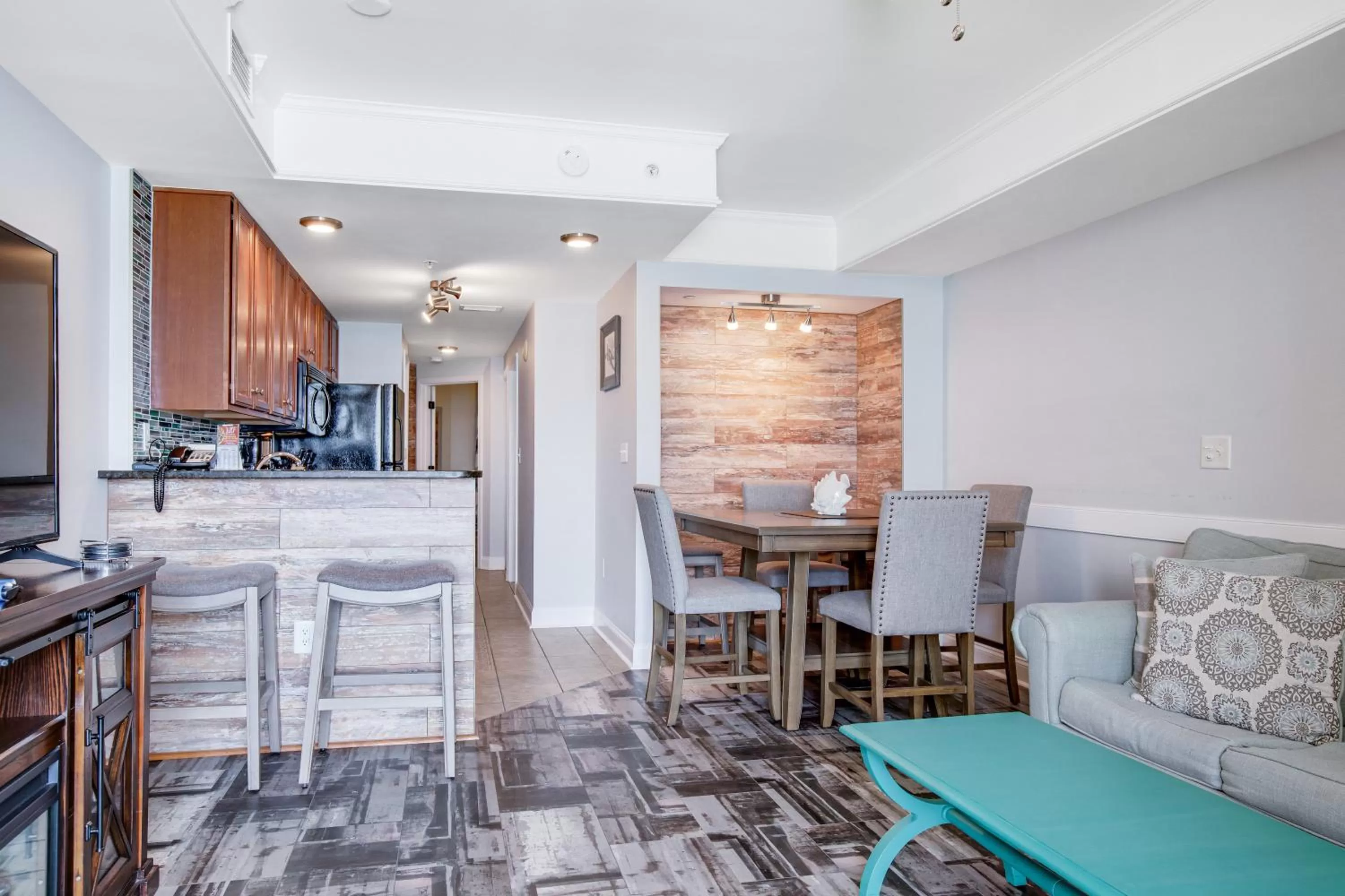 Living room in Anderson Ocean Club and Spa by Oceana Resorts