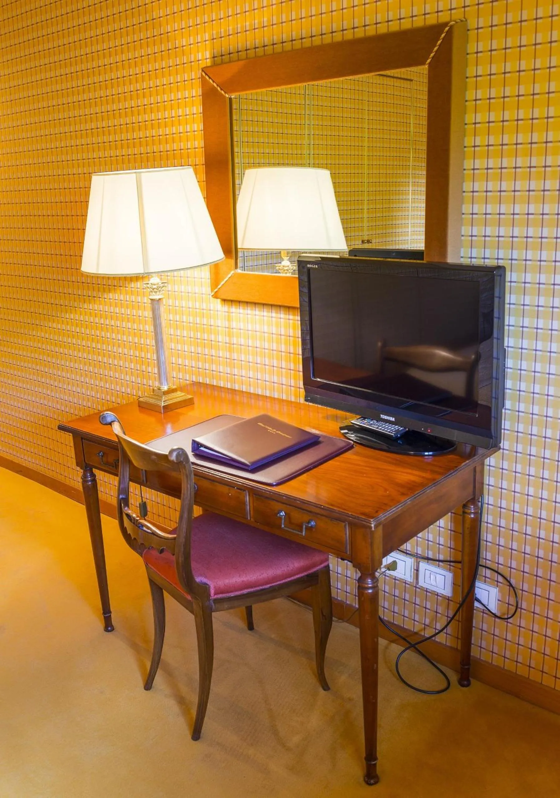 TV and multimedia in Hotel Villa La Principessa