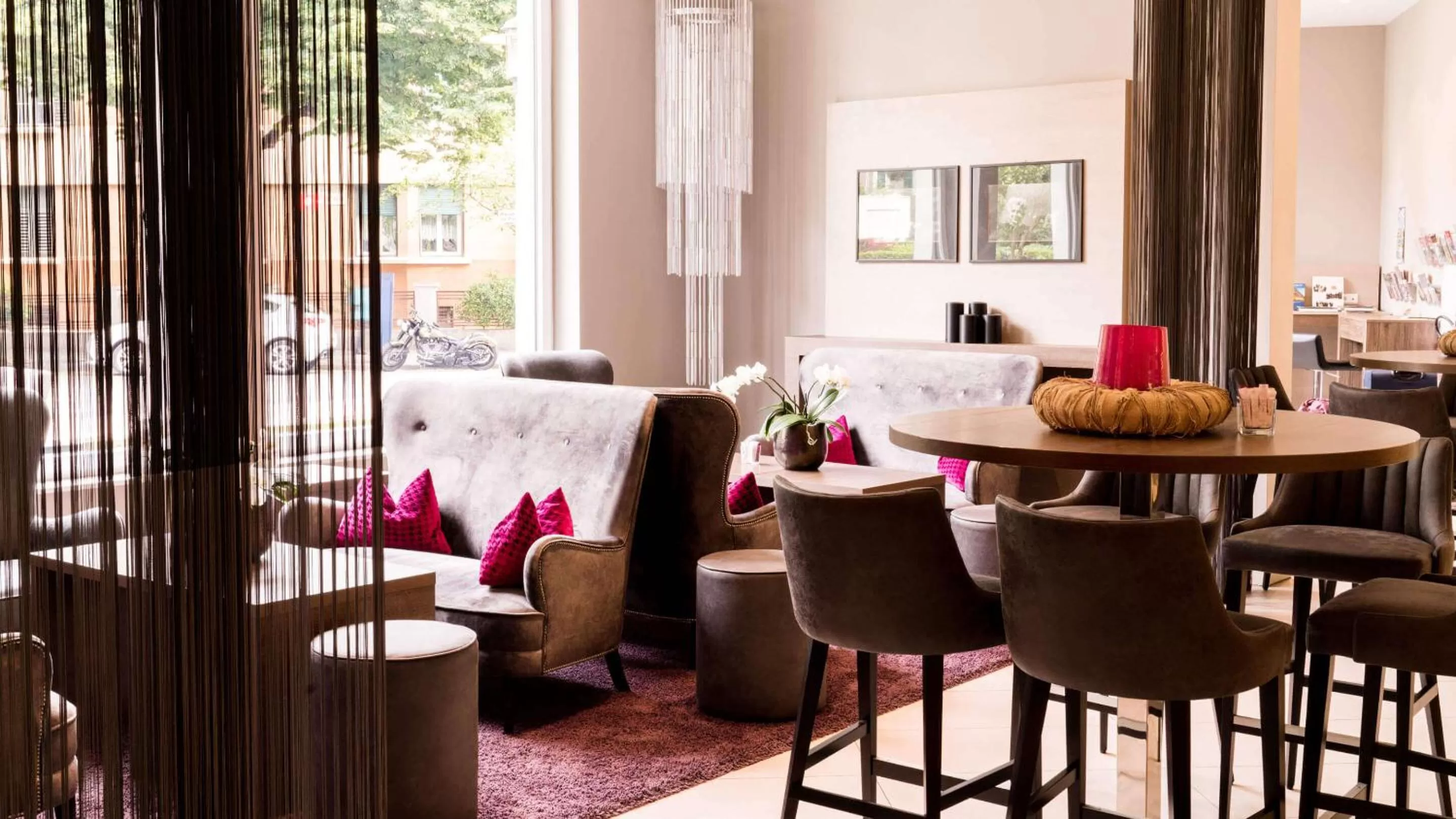 Lounge or bar in City Hotel Merano