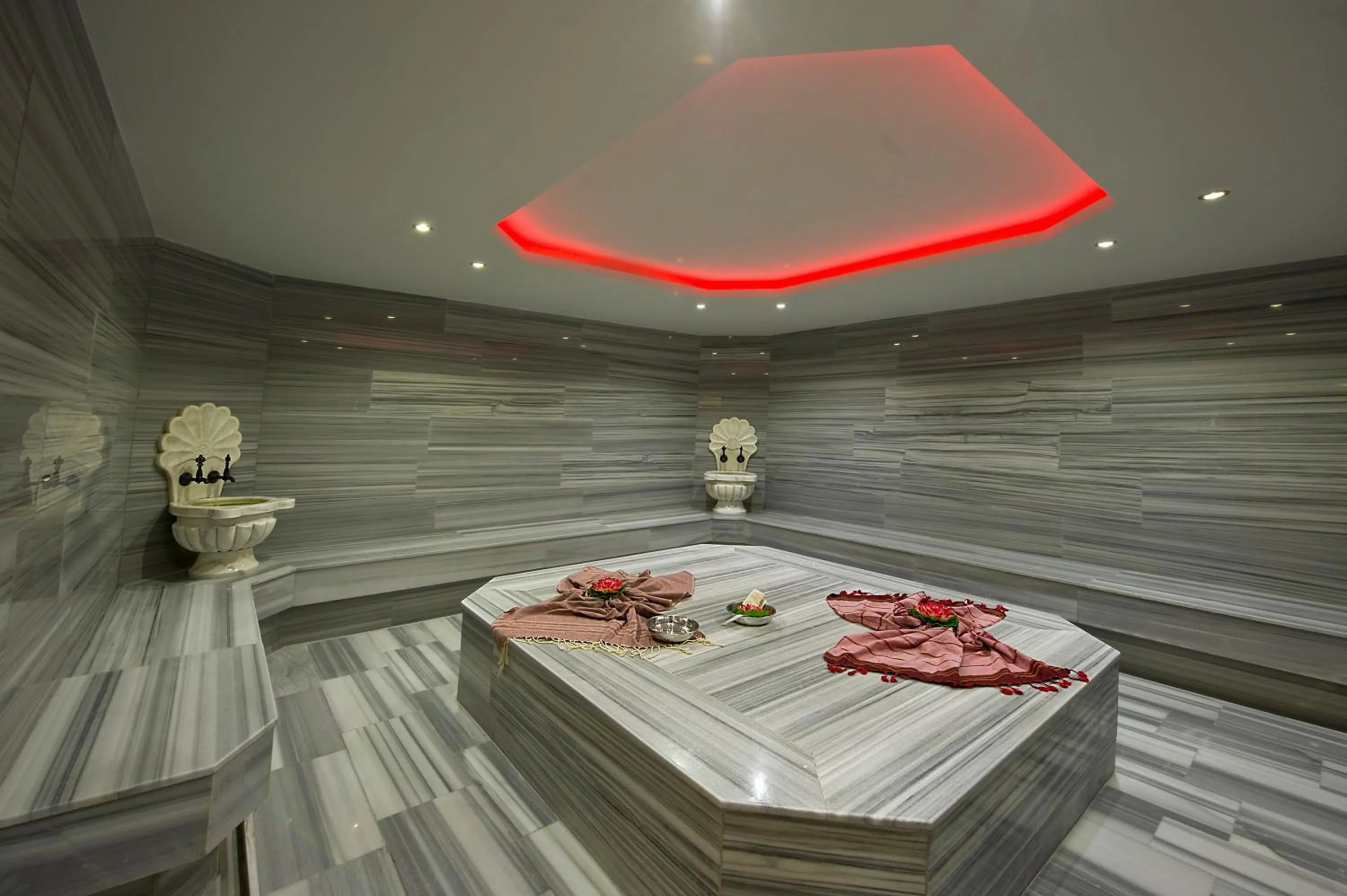 Spa and wellness centre/facilities in Askoc Hotel & SPA
