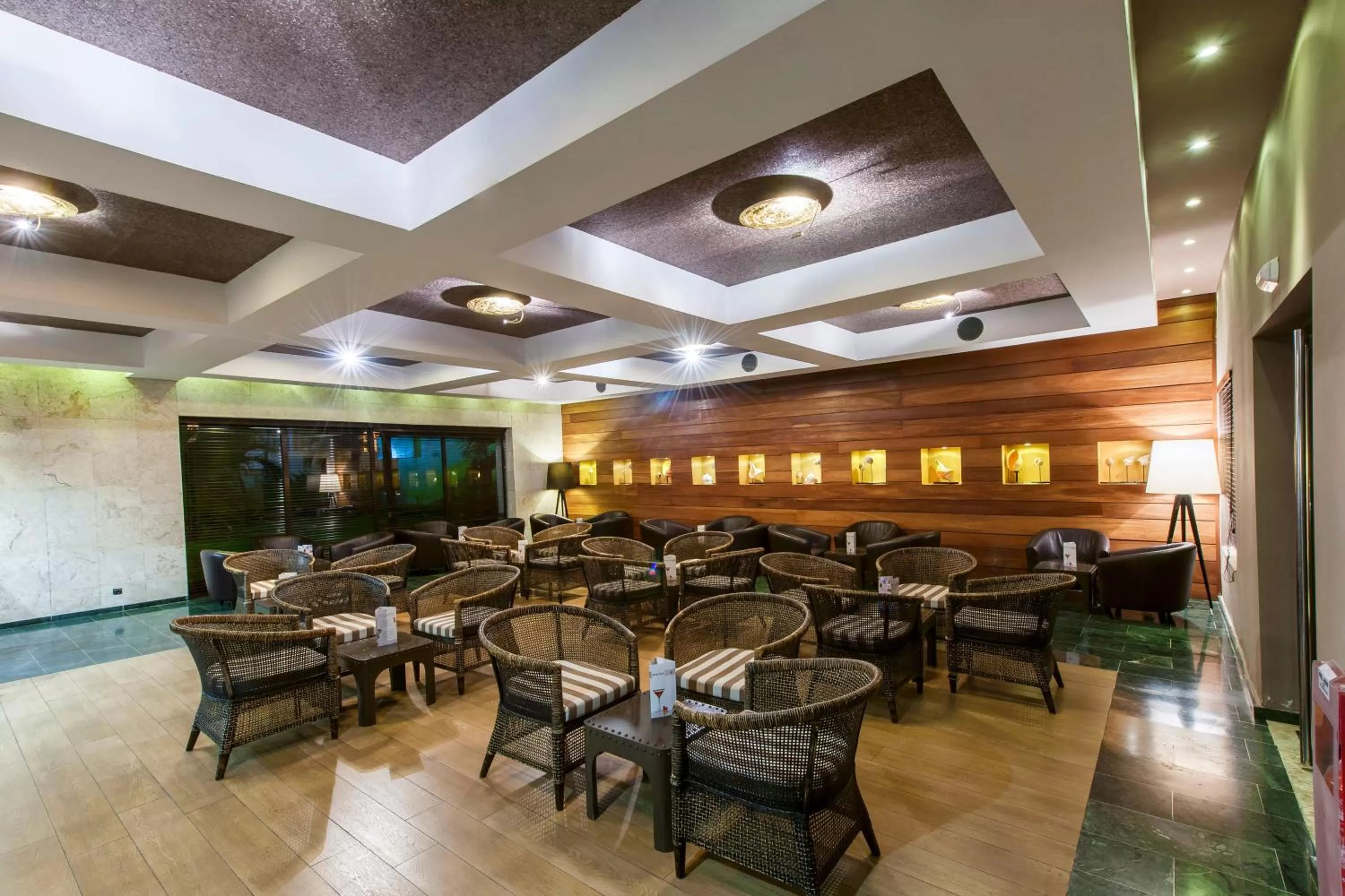 Lounge or bar in Catalonia Royal Bavaro - All Inclusive - Adults Only