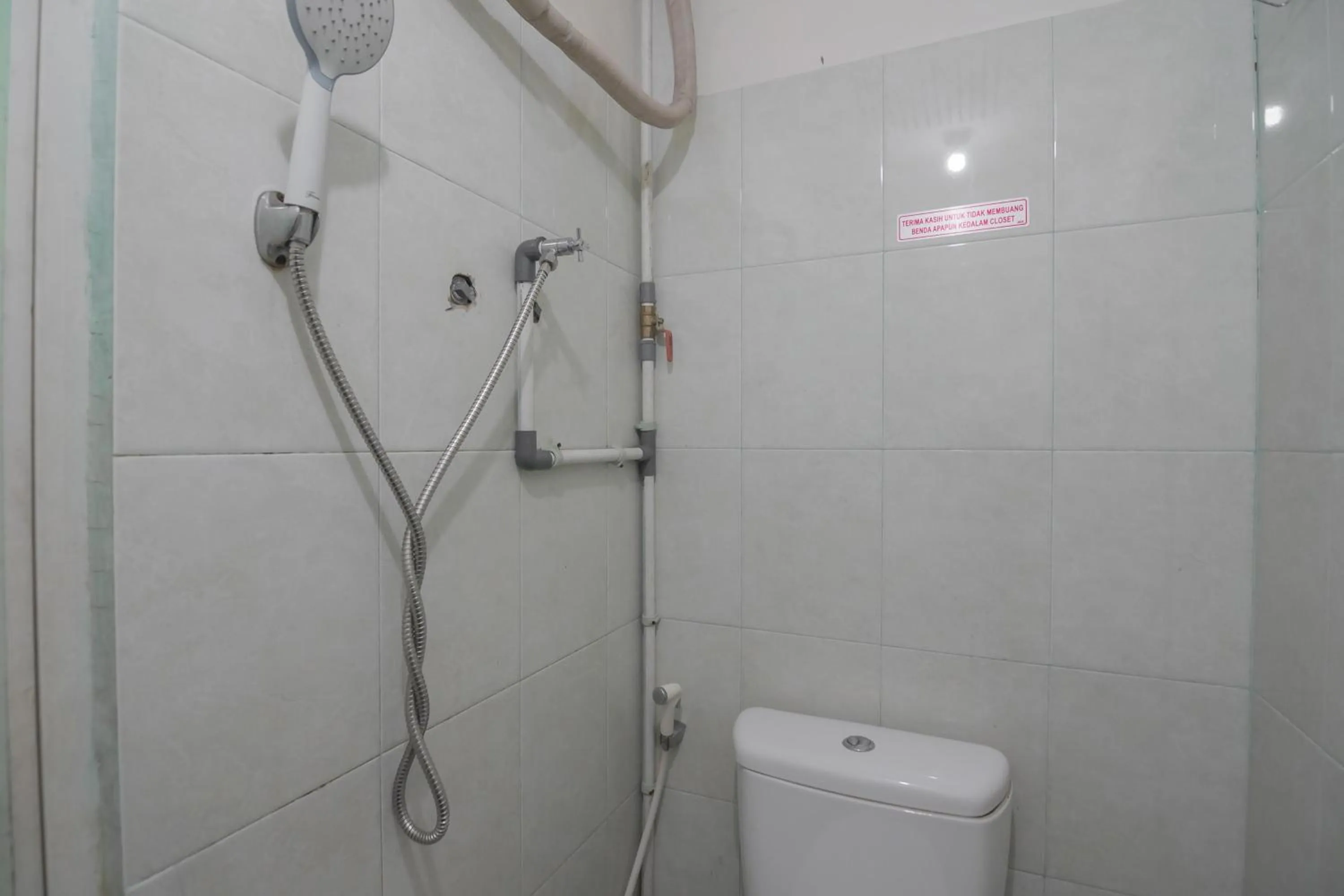 Bathroom in RedDoorz near Gajah Mada Pontianak