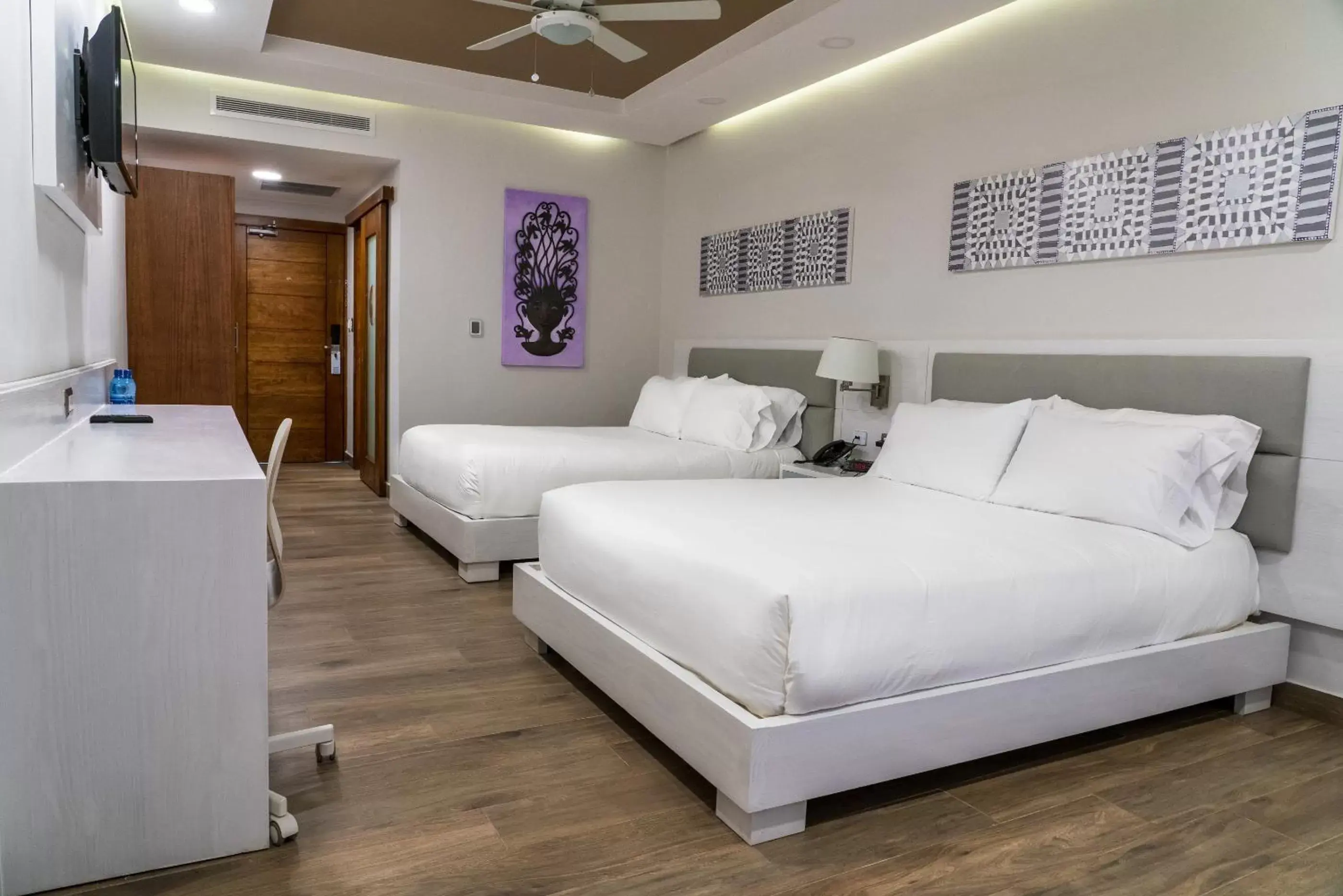 Superior Double Room in Satama Hotel Superior Double Room in Satama Hotel