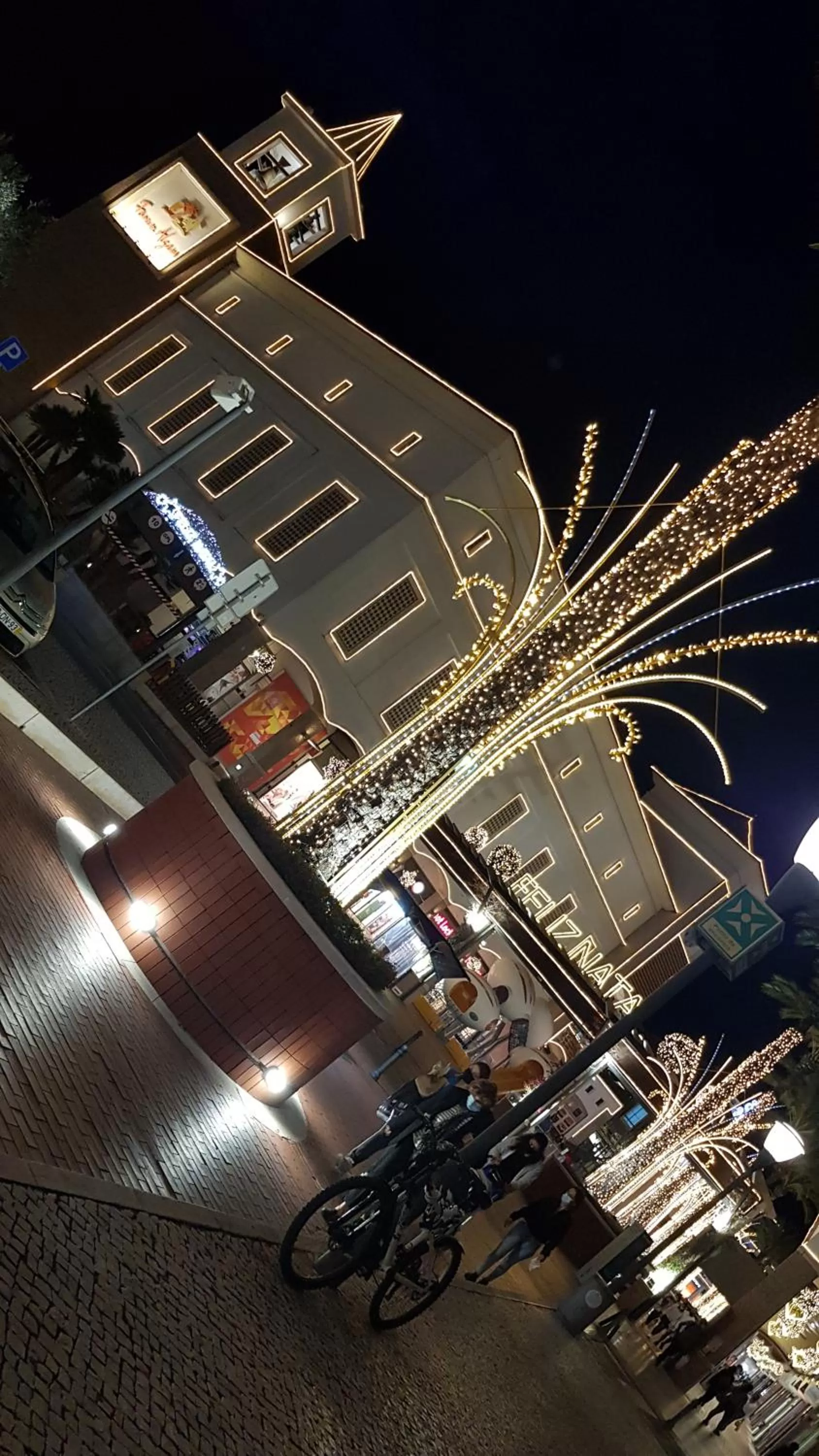 Shopping Area, Property Building in São Pedro Suite Faro