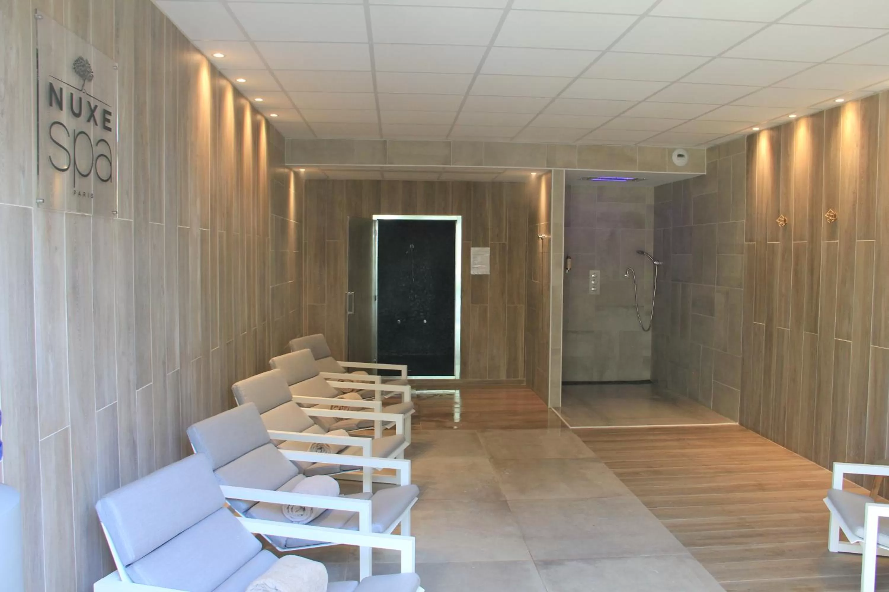 Massage in Le Diana Hôtel & Spa