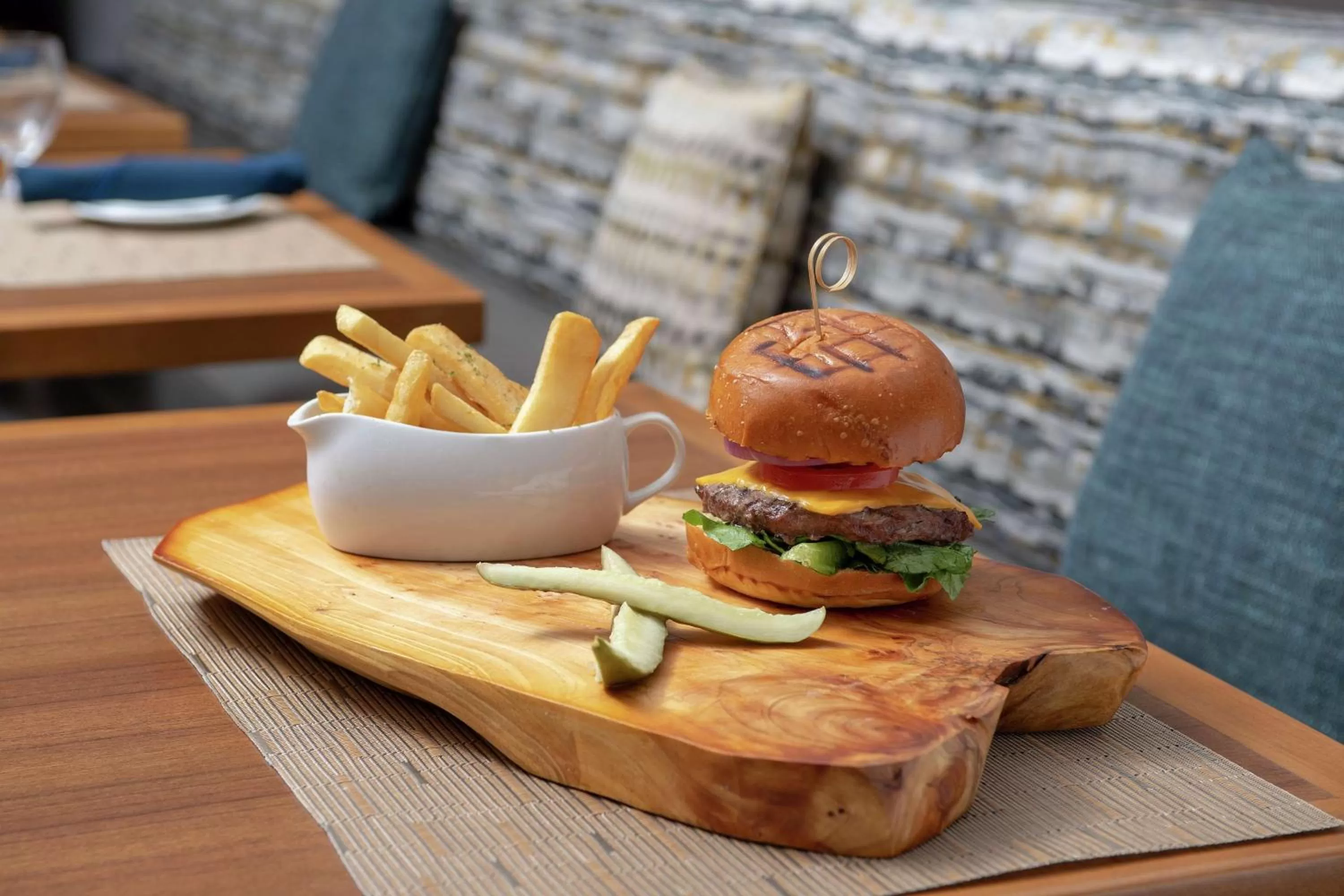 Restaurant/places to eat in Hilton Garden Inn Westchester Dobbs Ferry