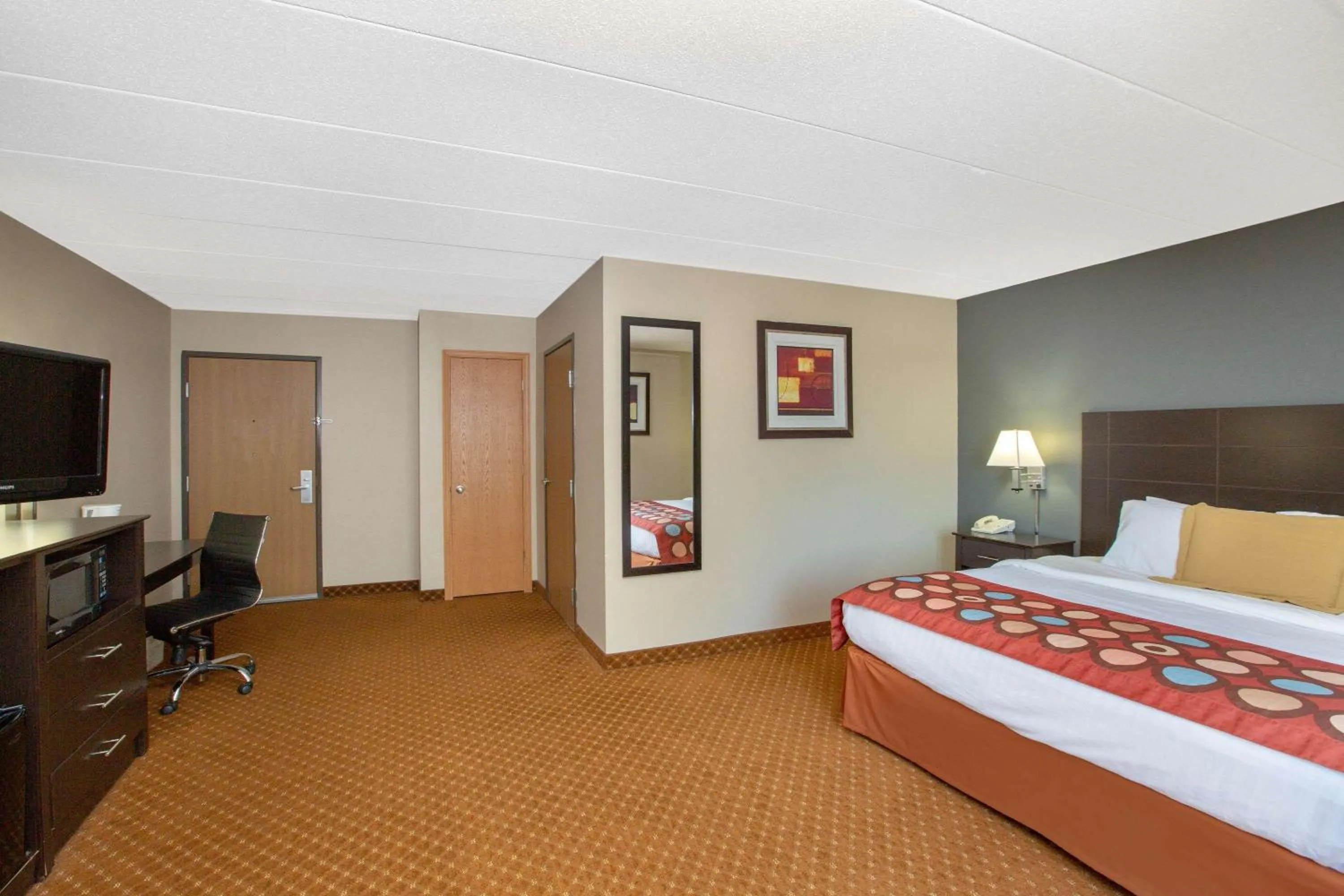 Photo of the whole room, Bed in AmericInn by Wyndham Coralville