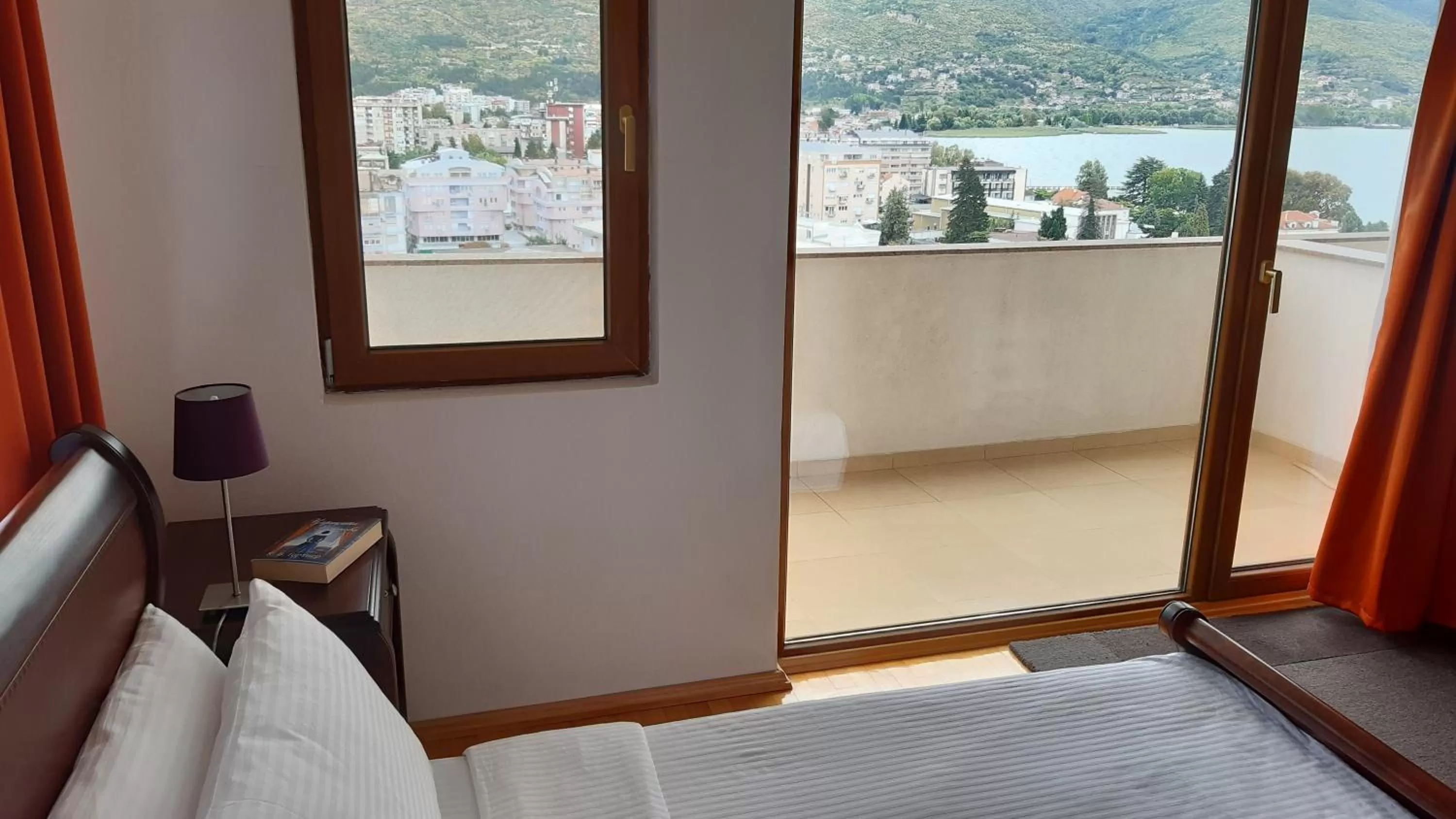 Deluxe Double Room with Lake View in Villa Bella