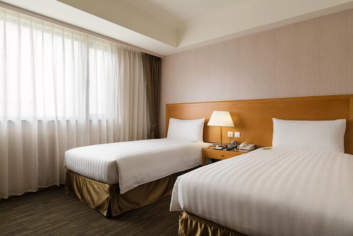 Photo of the whole room, Bed in Fushin Hotel Taipei