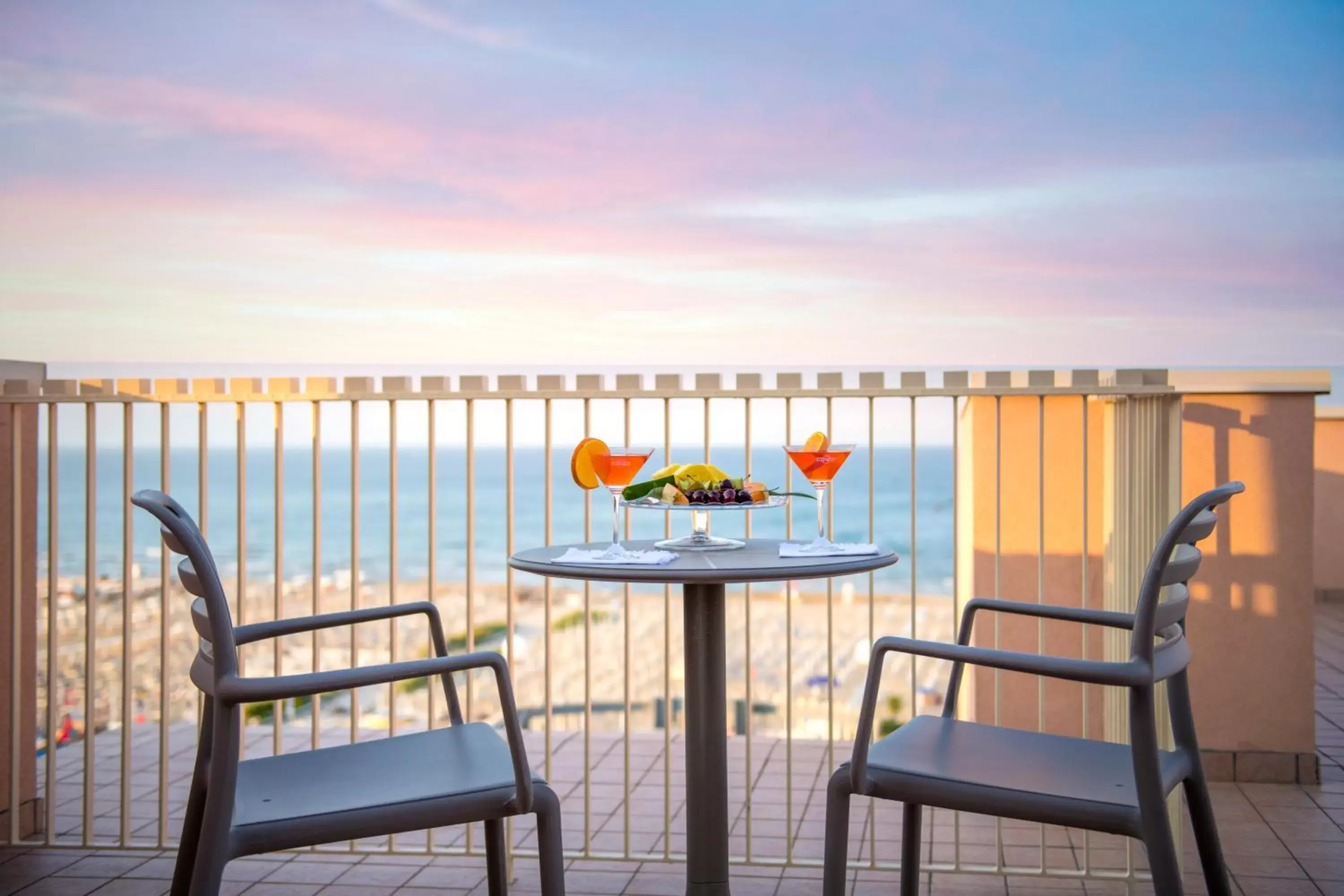 Double or Twin Room with Terrace in Hotel Bellevue Double or Twin Room with Terrace in Hotel Bellevue