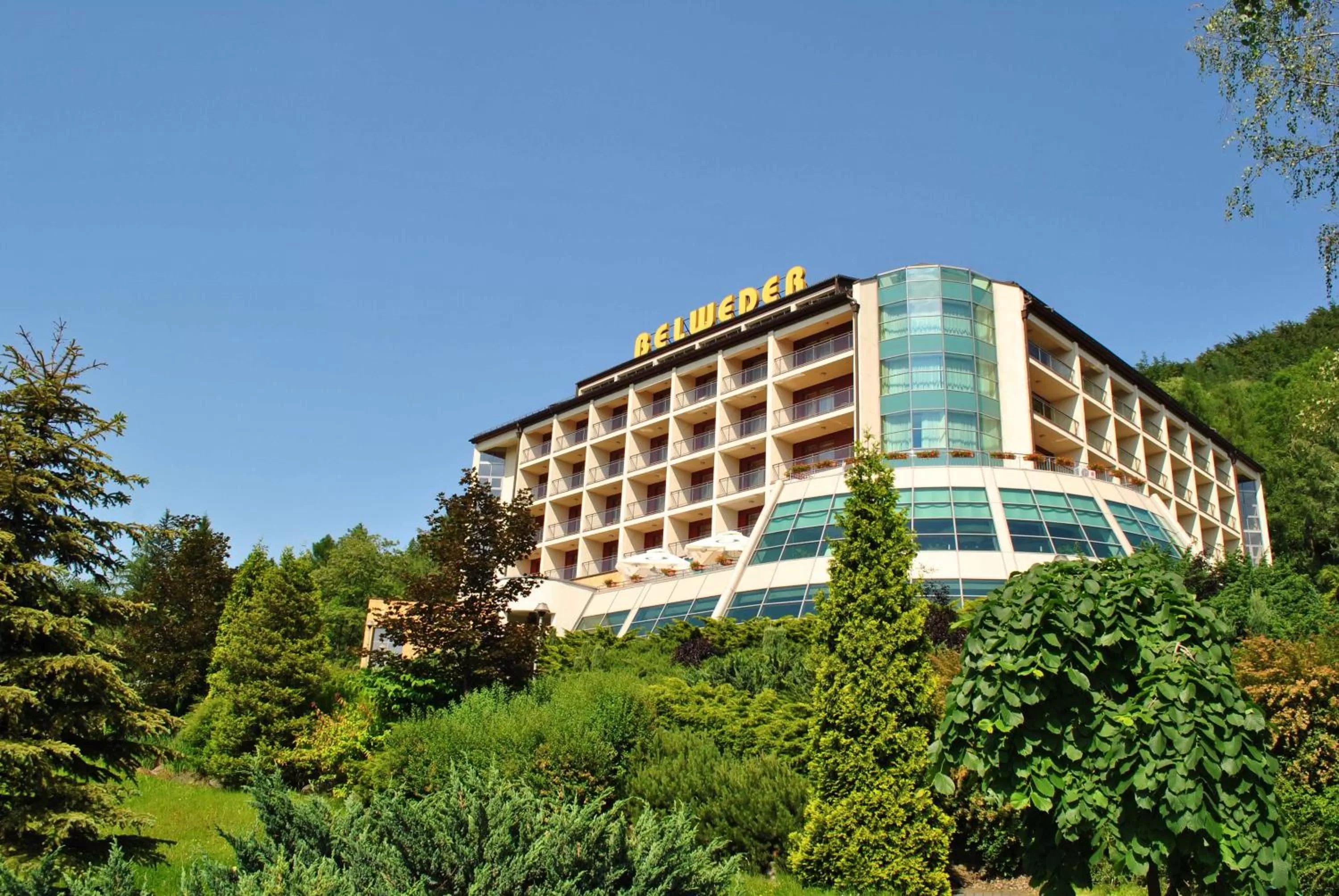 Facade/entrance in Hotel Belweder