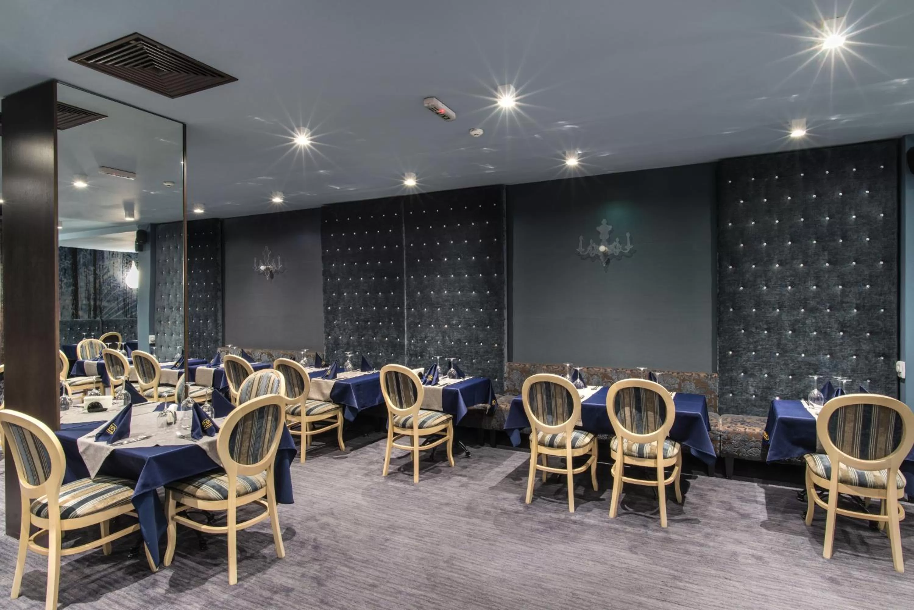 Restaurant/places to eat in Ores Boutique Hotel