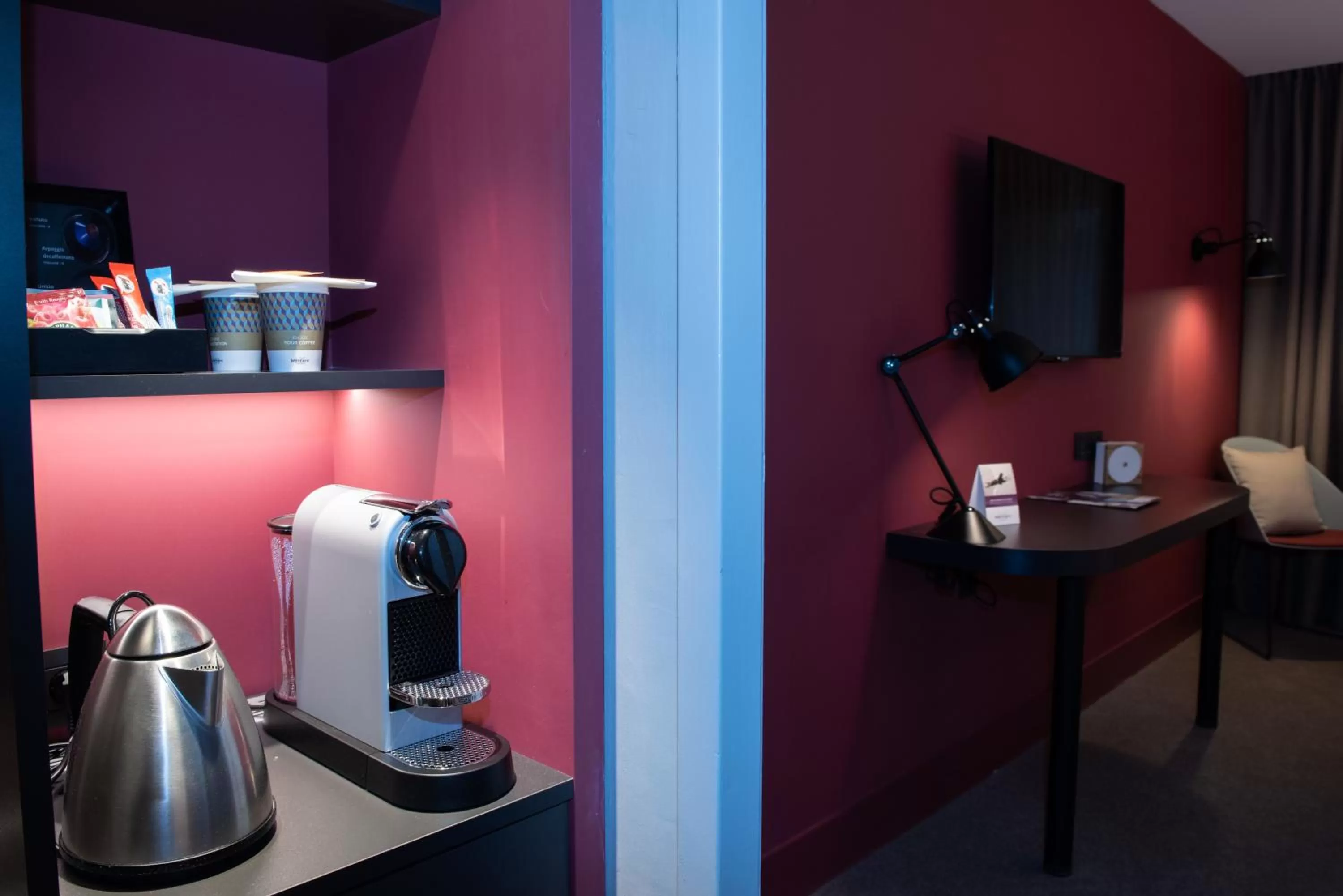 Coffee/tea facilities in Mercure Lyon Charbonnières