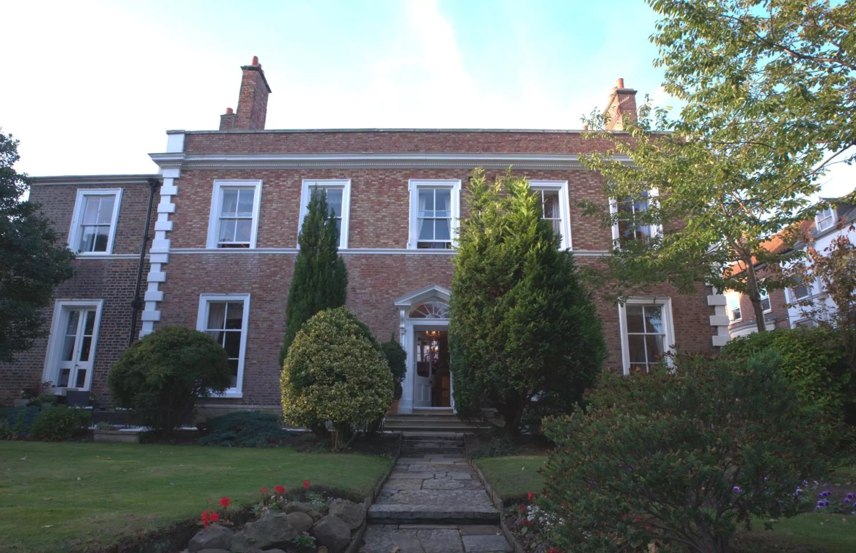 Facade/entrance, Property Building in Highgate House