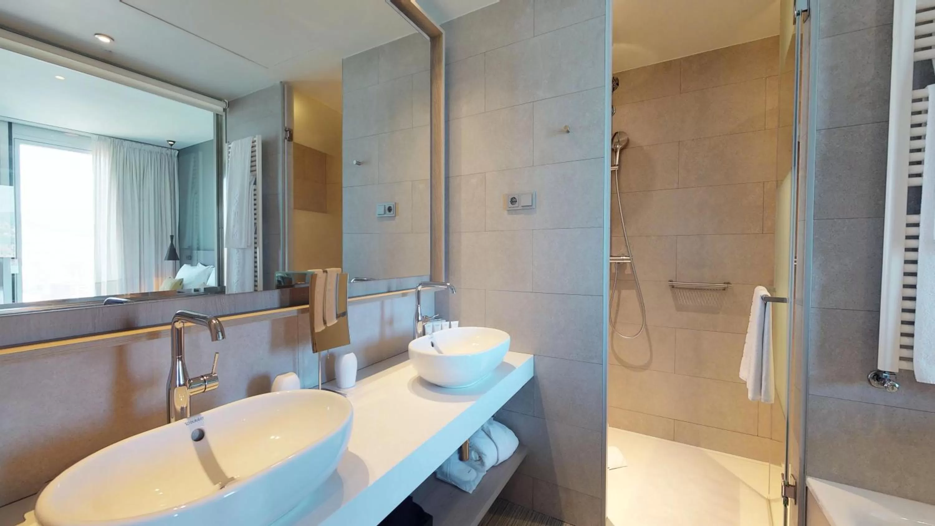 Bathroom in Melia Barcelona Sky 4* Sup