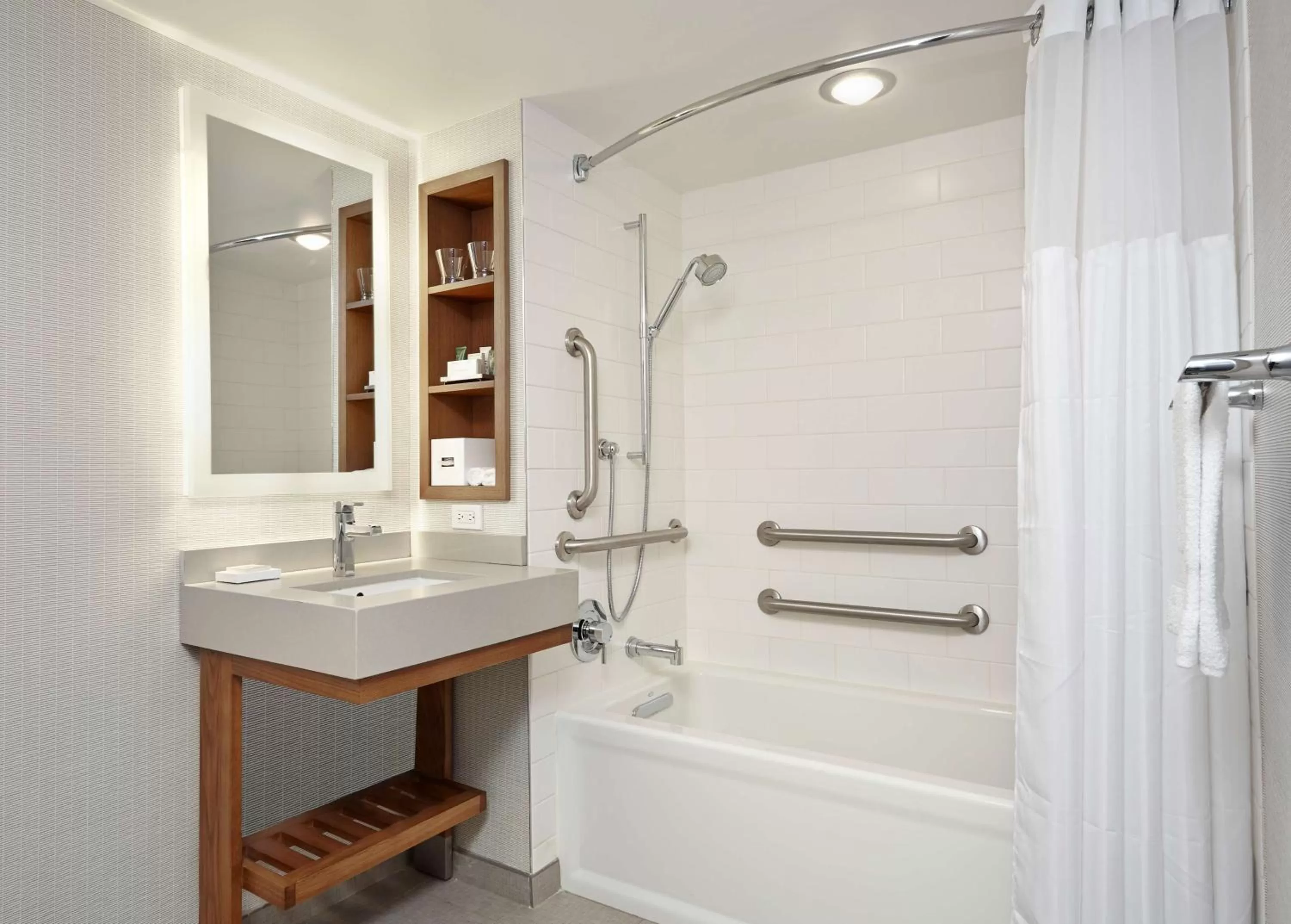 Bathroom in New York Hilton Midtown