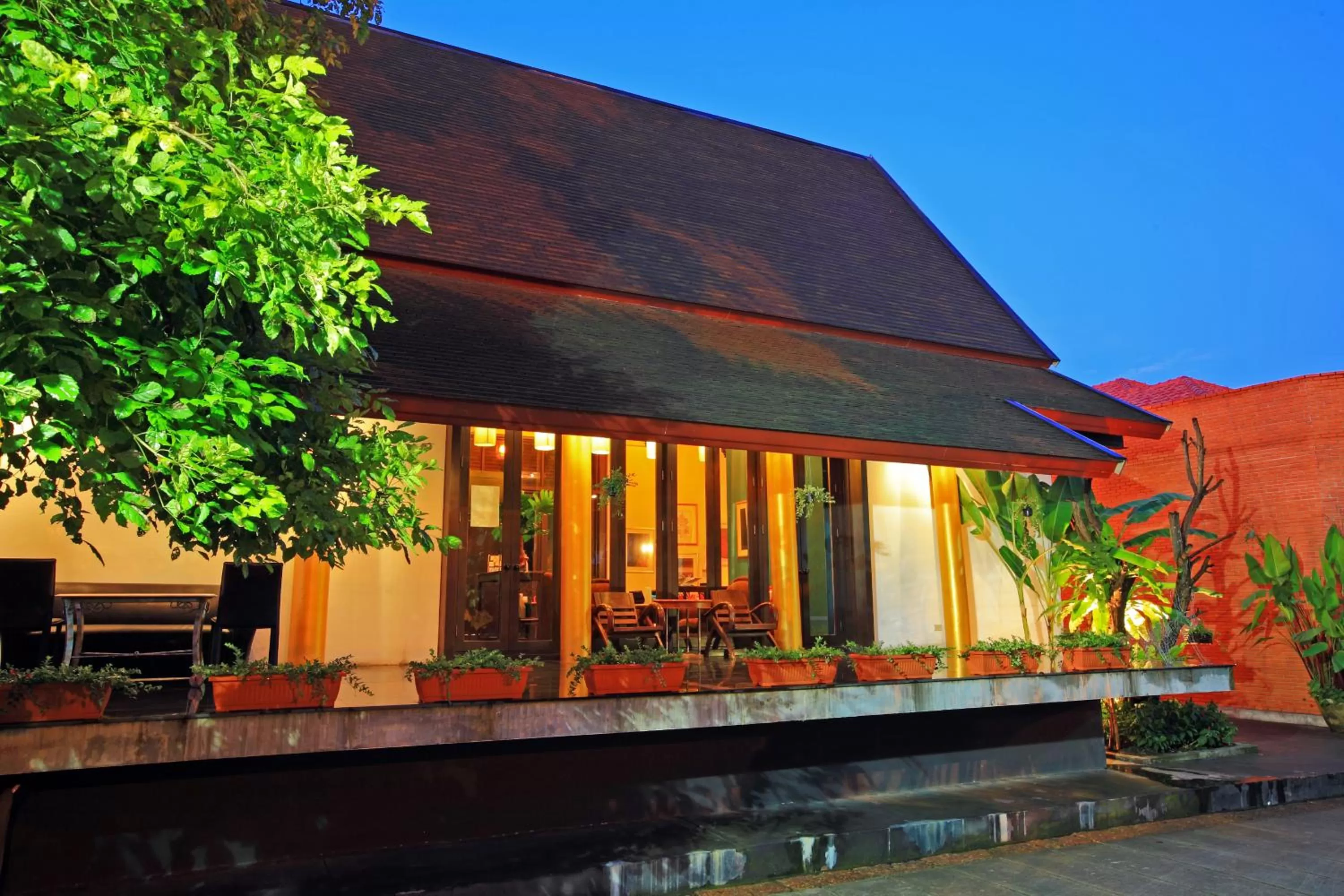 Facade/entrance in iuDia Hotel