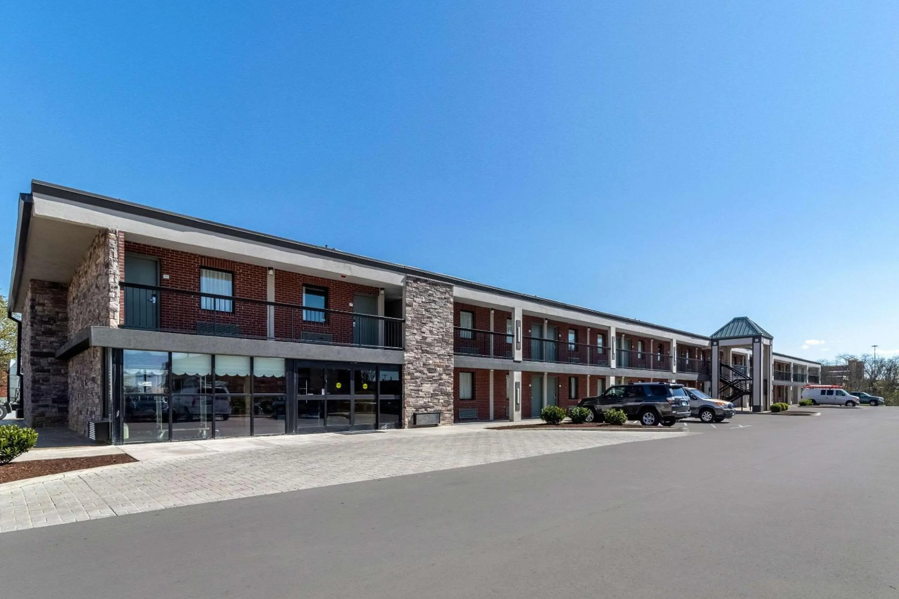 Property building in Quality Inn Franklin - Cool Springs Area