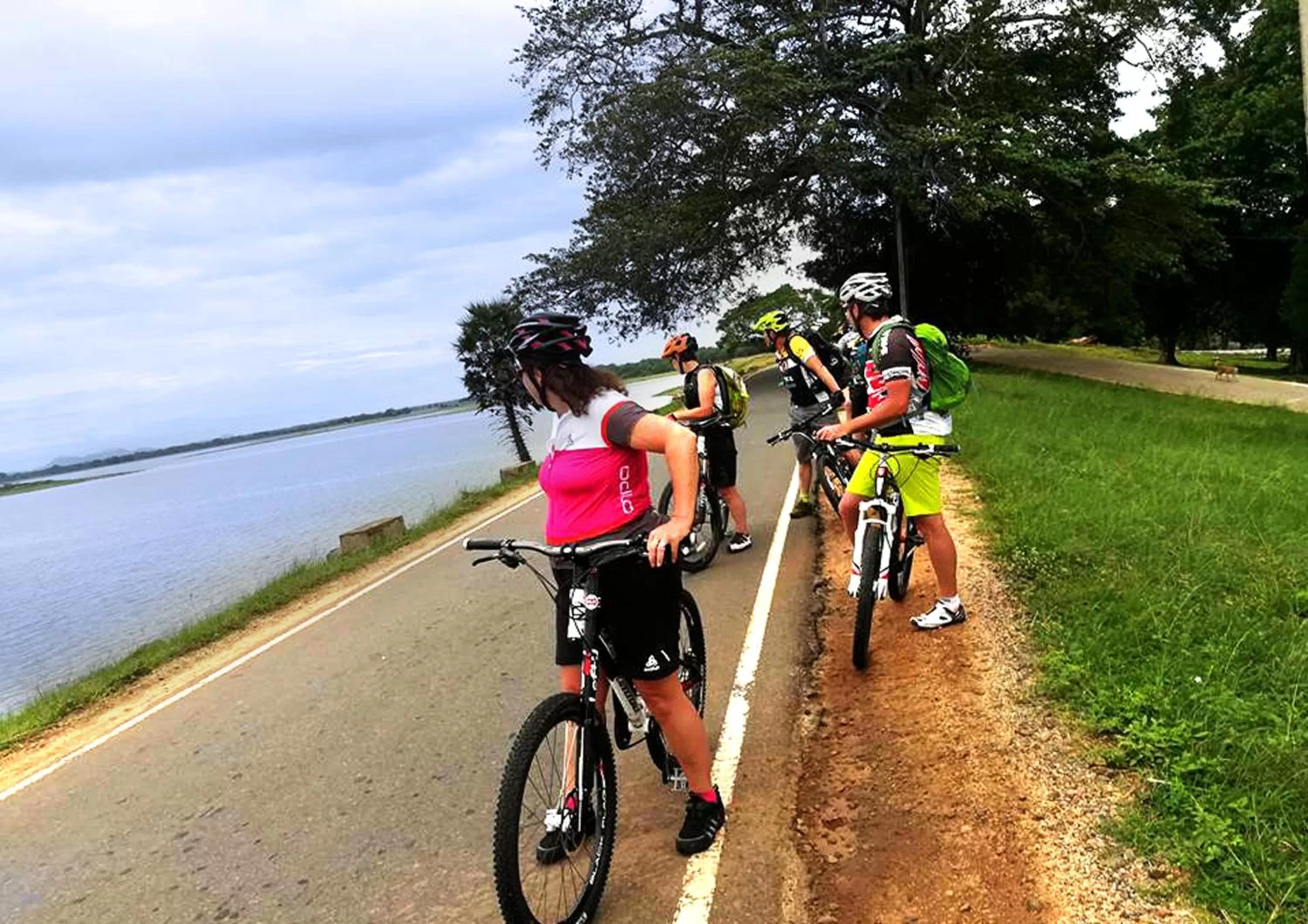 Cycling in Hotel Sudu Araliya