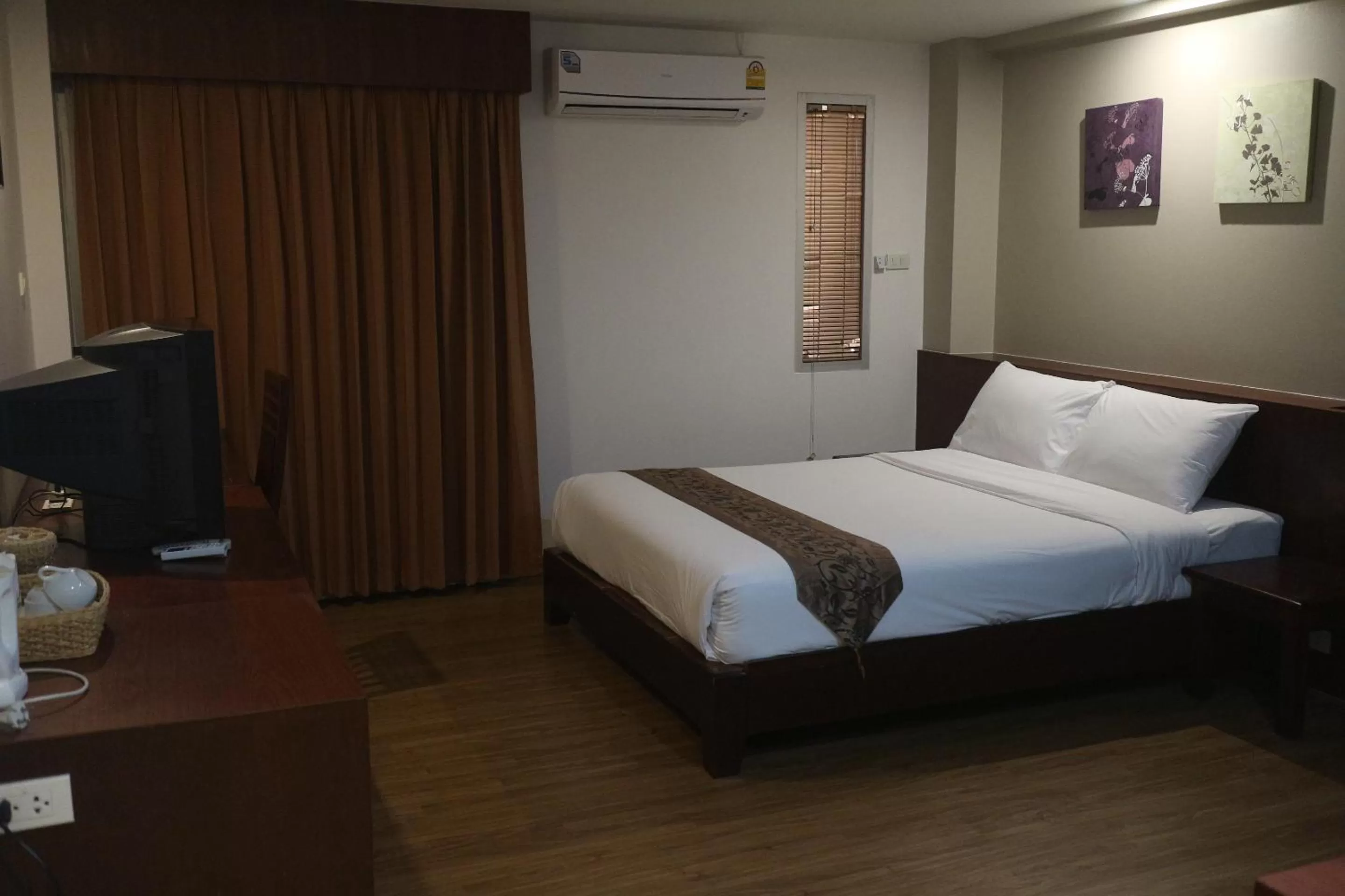 Bed in Floral Shire Suvarnabhumi Airport