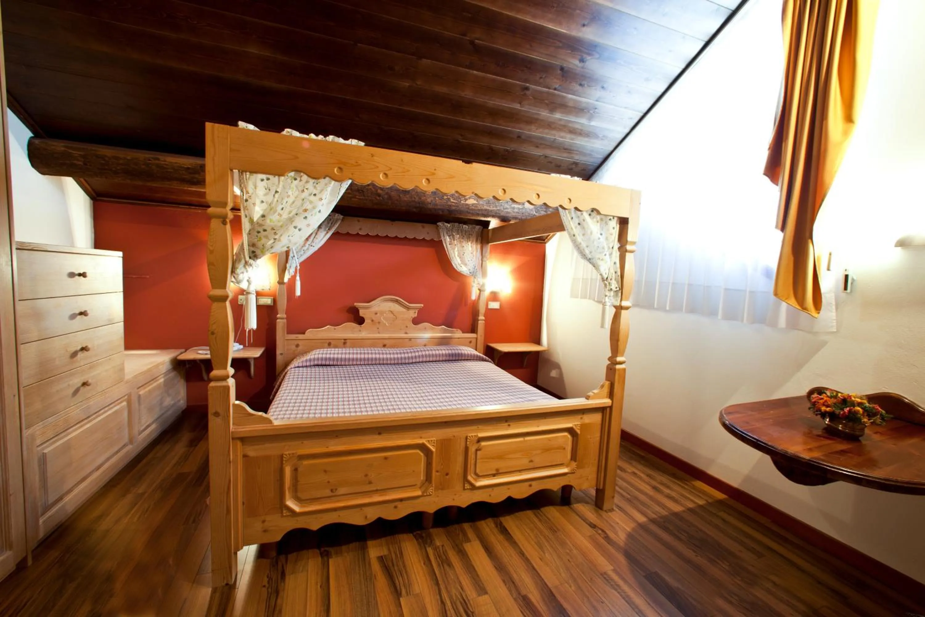 Photo of the whole room, Bed in Hotel Baita Clementi