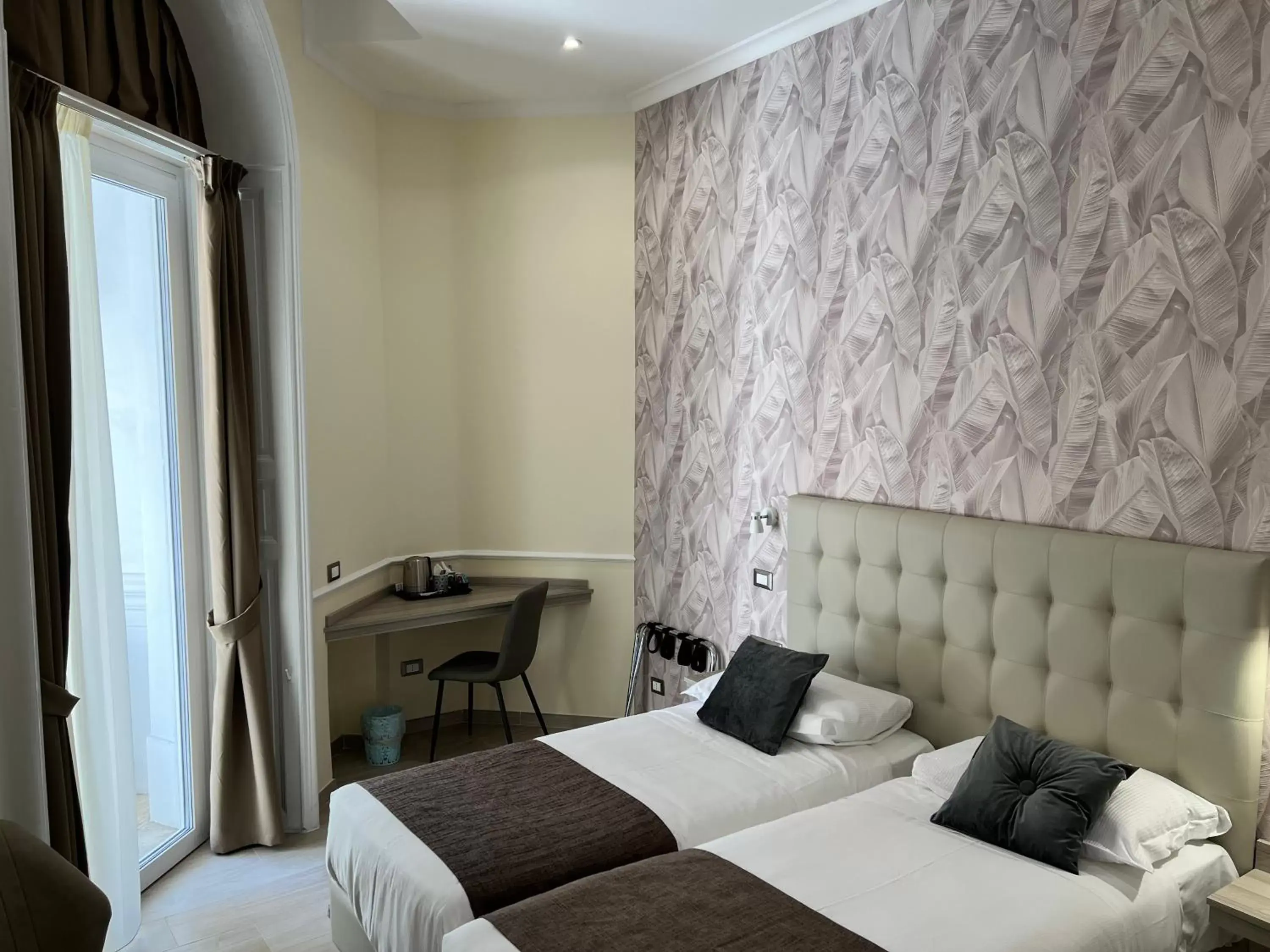 Large Double or Twin Room in Hotel Le Petit Large Double or Twin Room in Hotel Le Petit