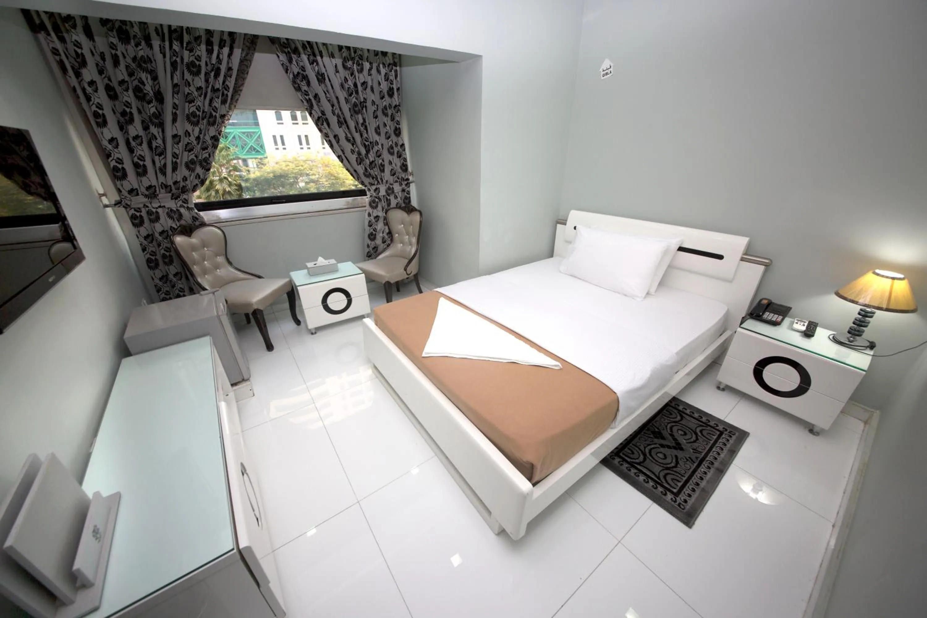 Other, Bed in White Fort Hotel