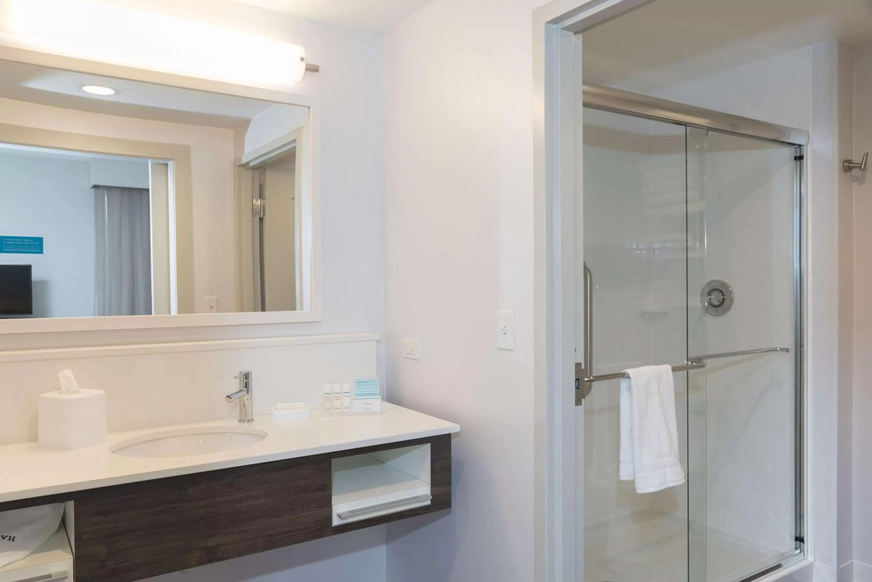 Bathroom in Hampton Inn & Suites by Hilton Chicago Schaumburg IL