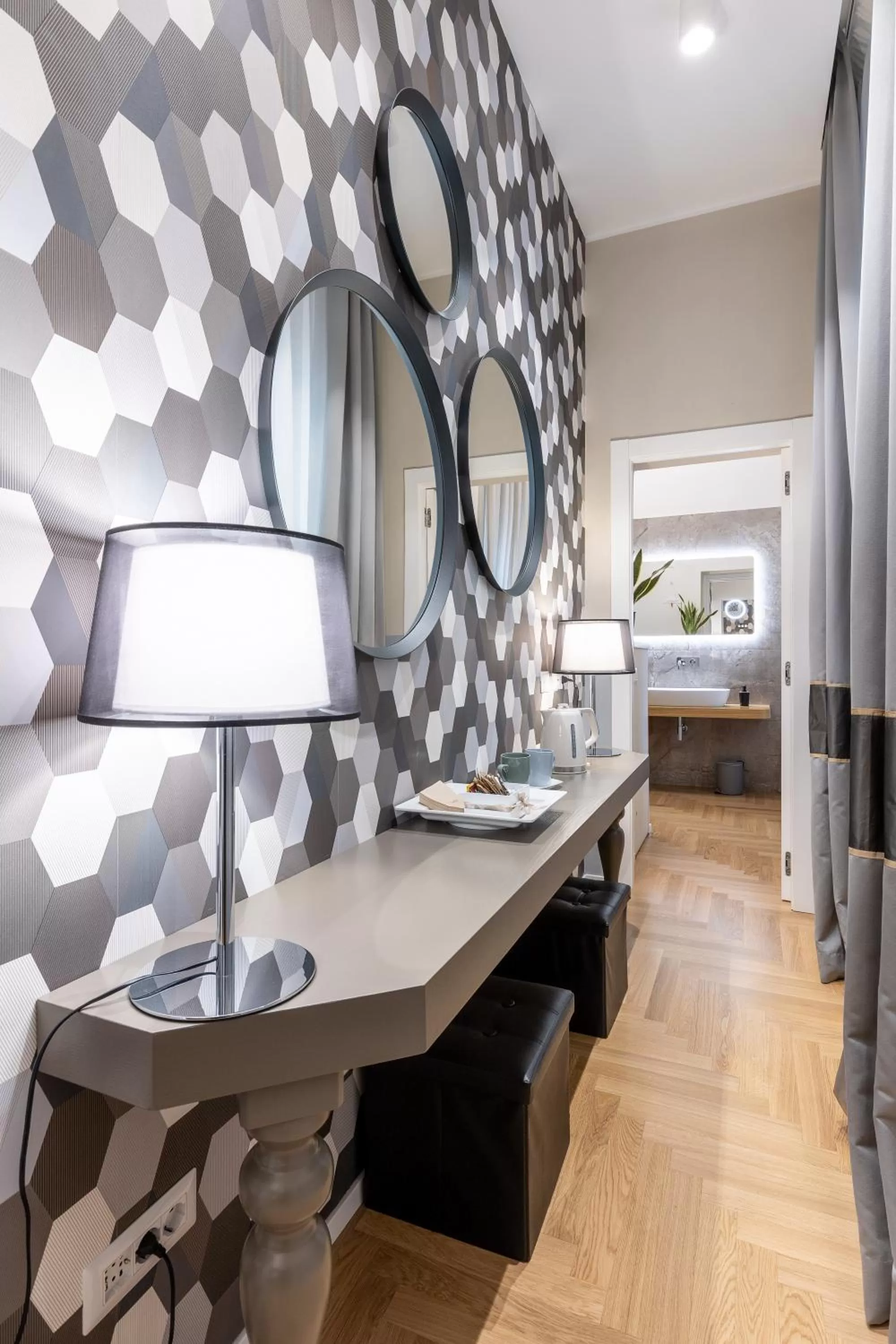 Photo of the whole room, Bathroom in Suites Romae Rex