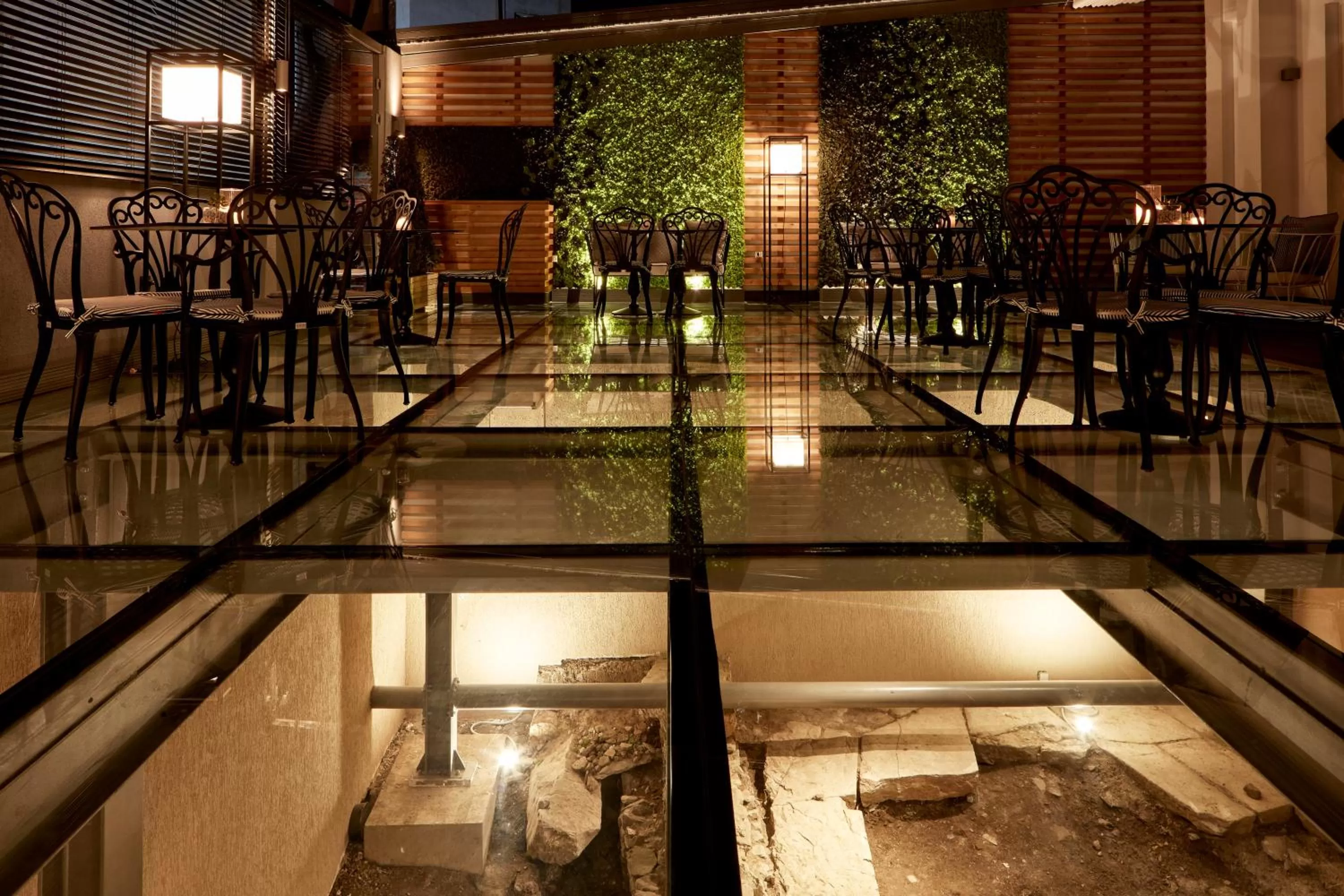 Restaurant/places to eat in Antigon Urban Chic Hotel, Thessaloniki