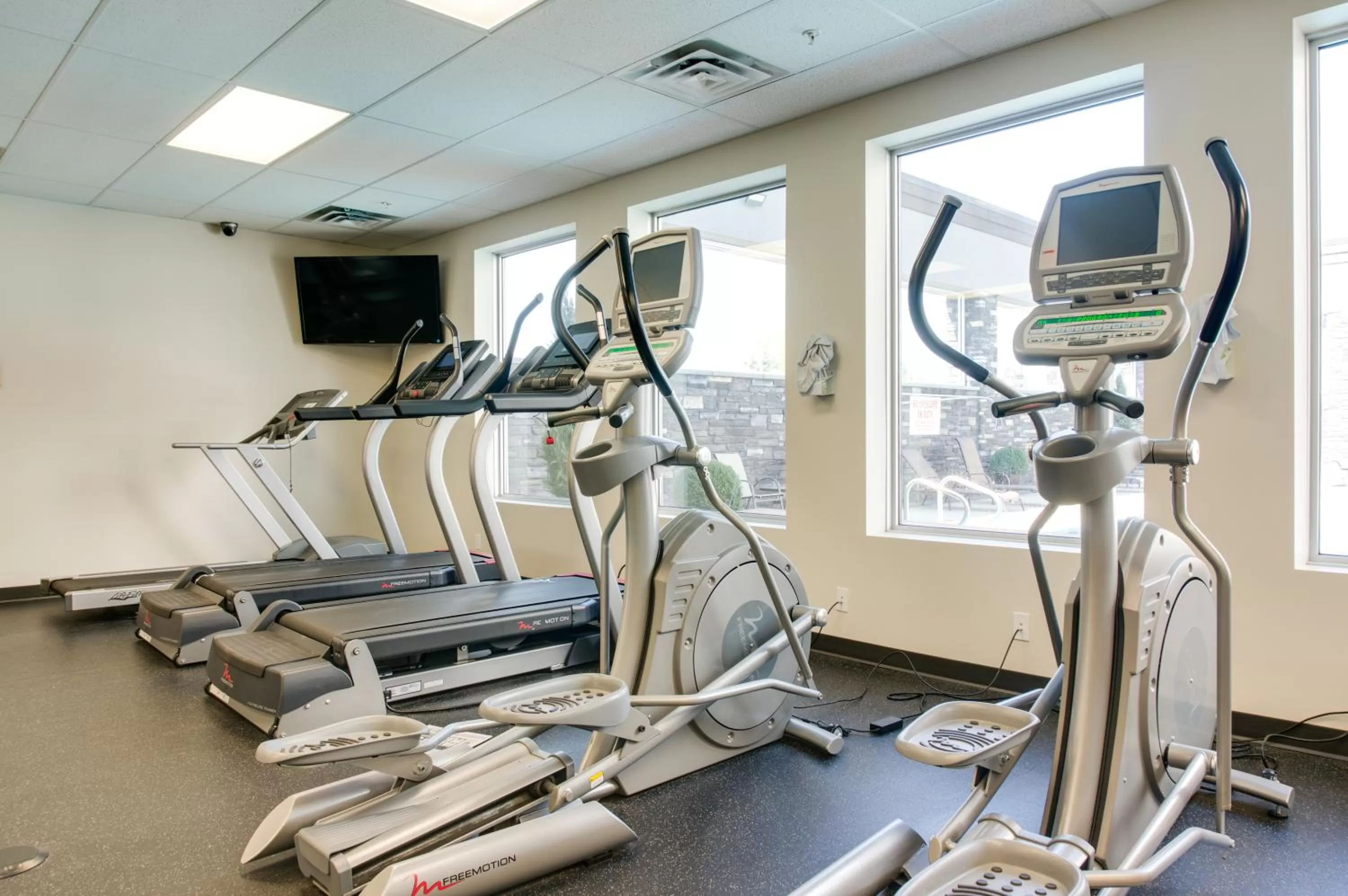Hot Tub in Carriage House Hotel and Conference Centre