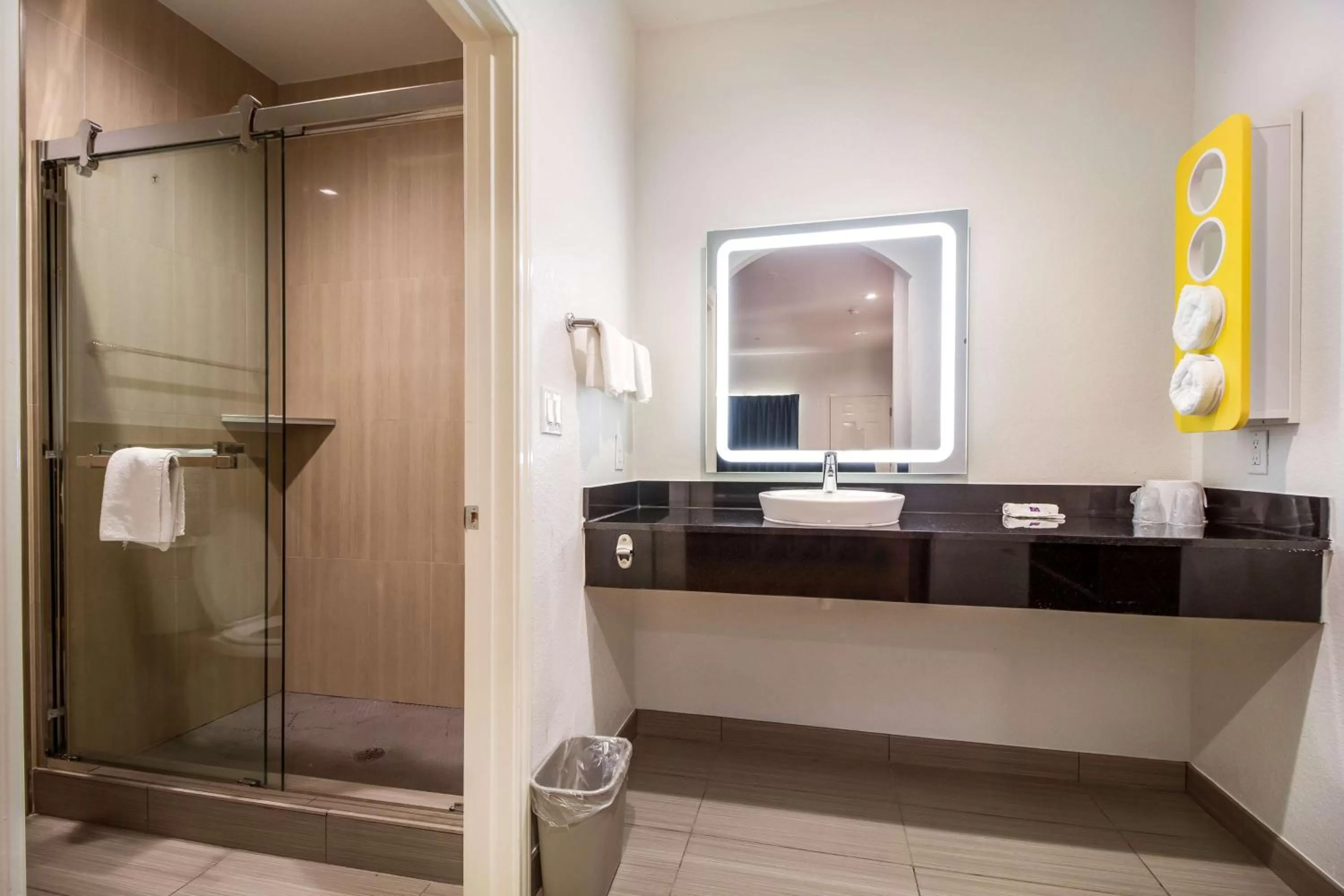 Bathroom in Motel 6-Houston, TX - North