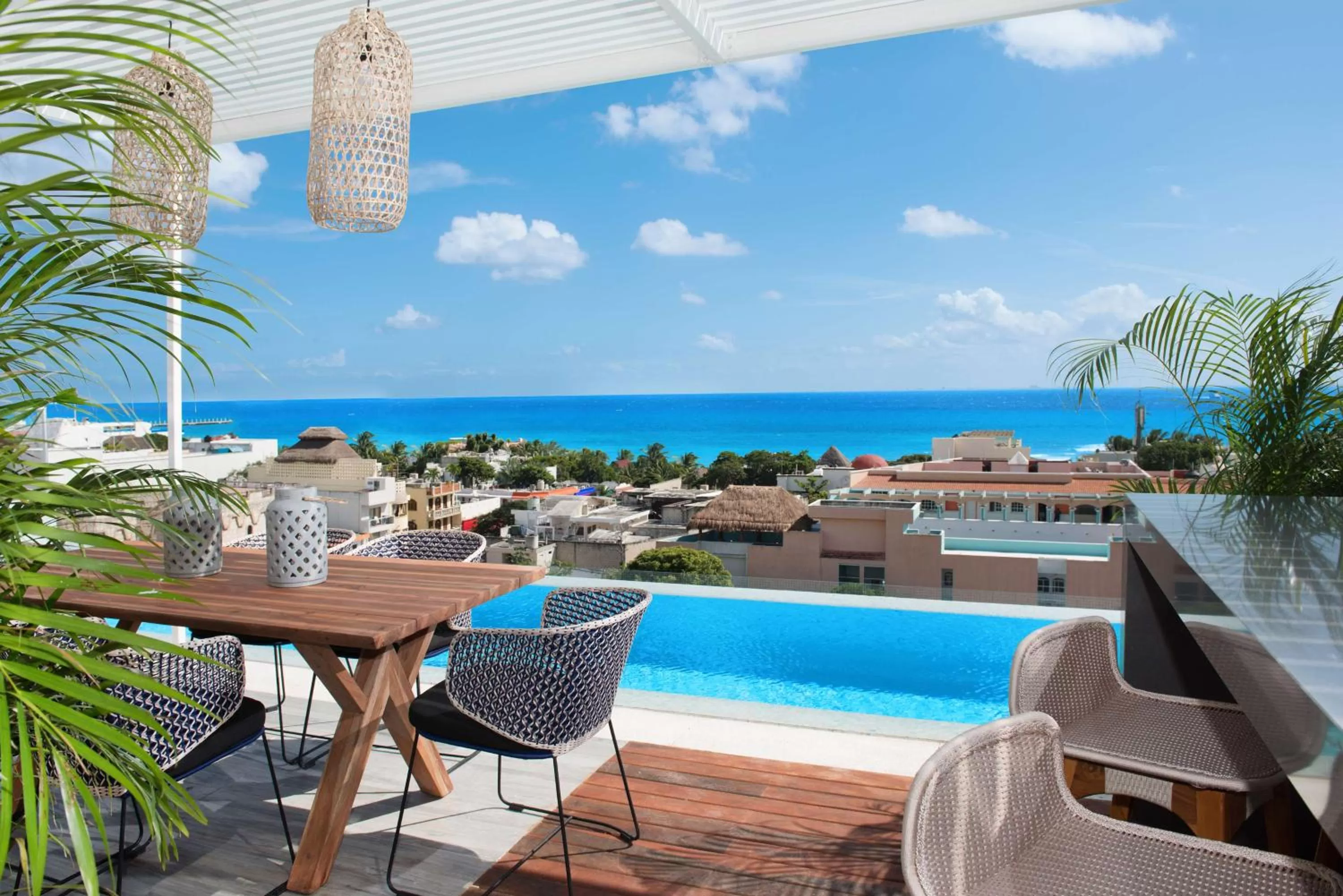 Photo of the whole room in The Fives Downtown Hotel & Residences, Curio Collection by Hilton