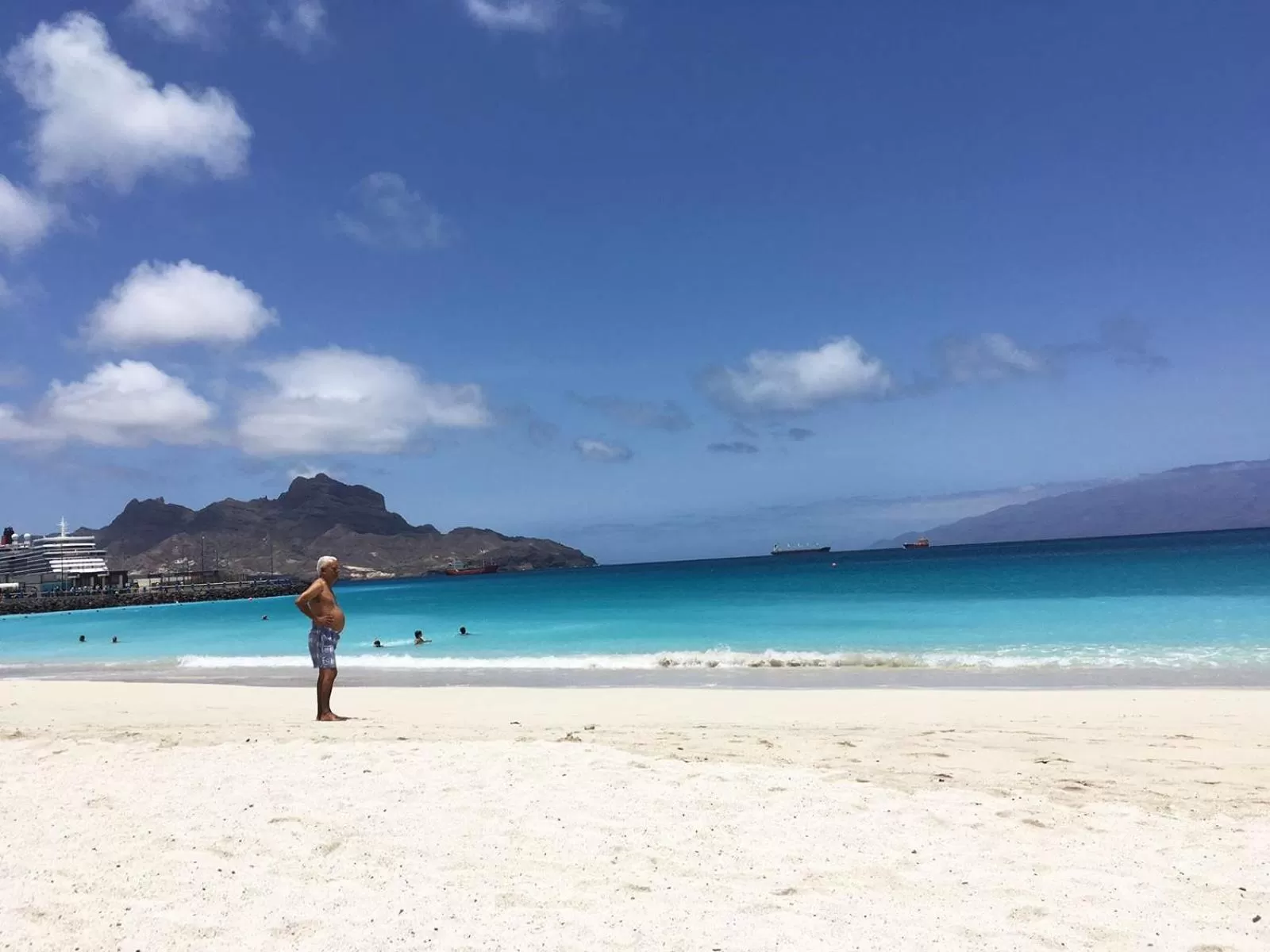 Nearby landmark, Beach in Vila Mira Mar