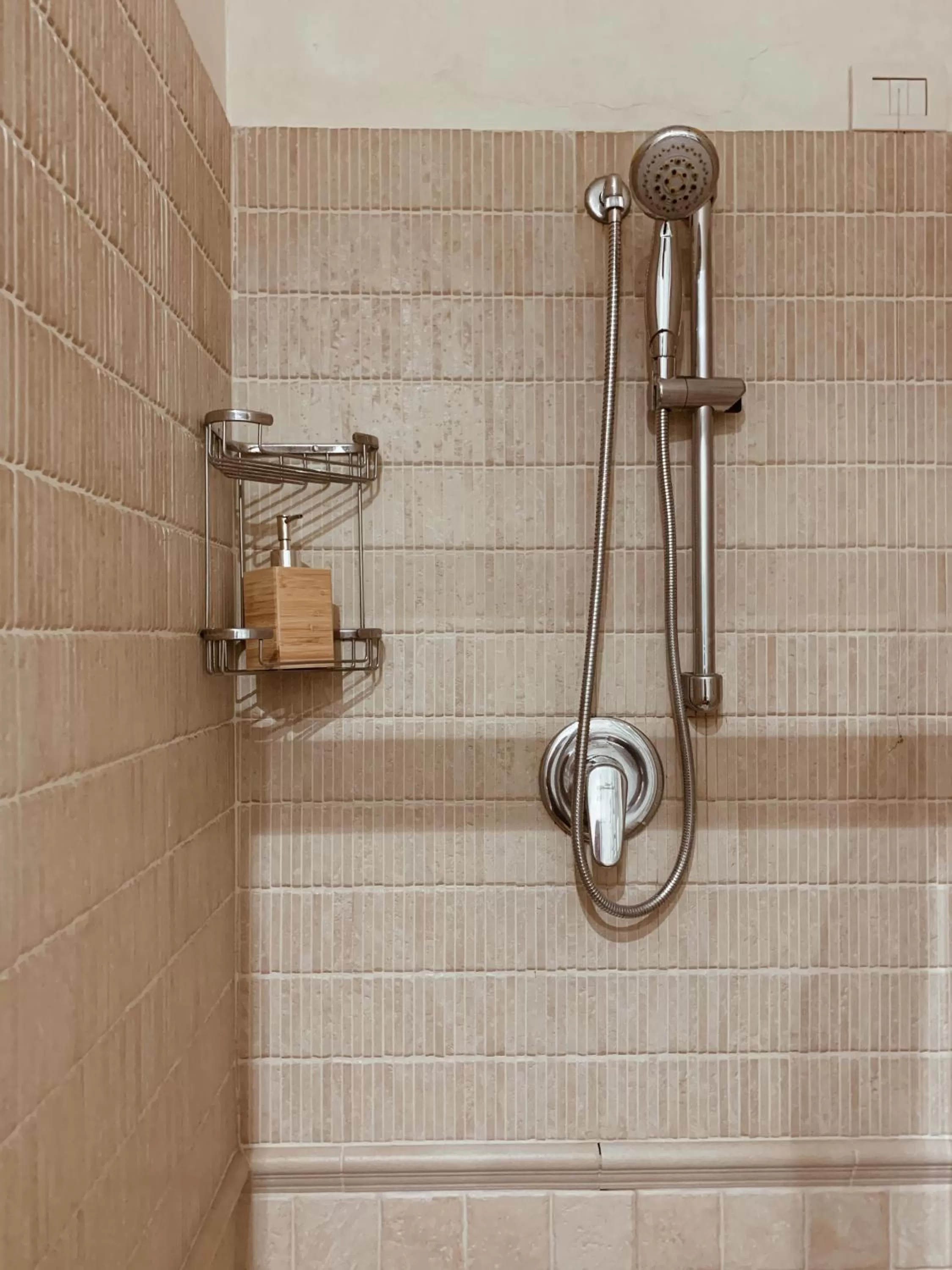 Shower in Residenza Sciarra B&B