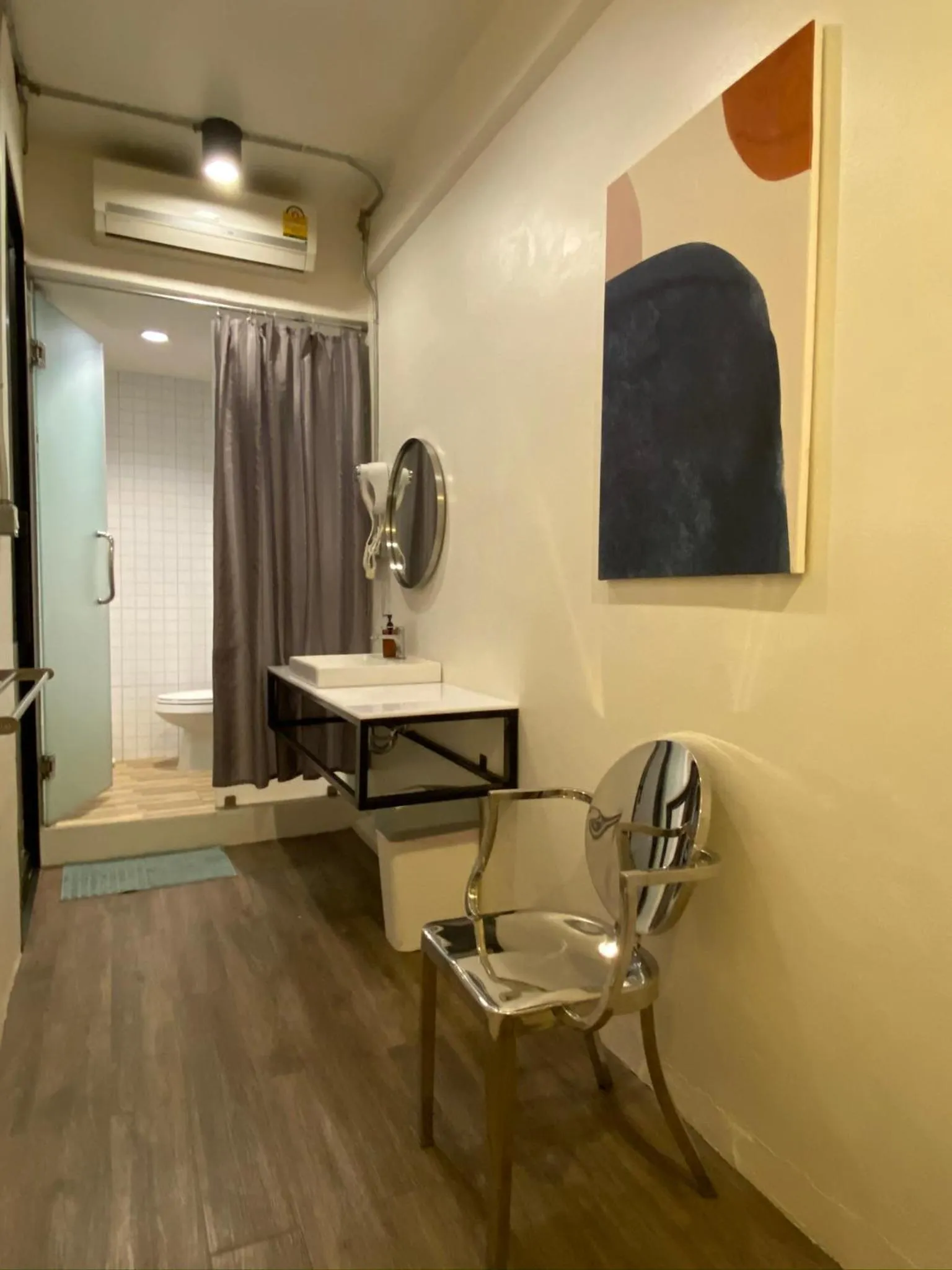 Bathroom in Monomer Hostel Bangkok
