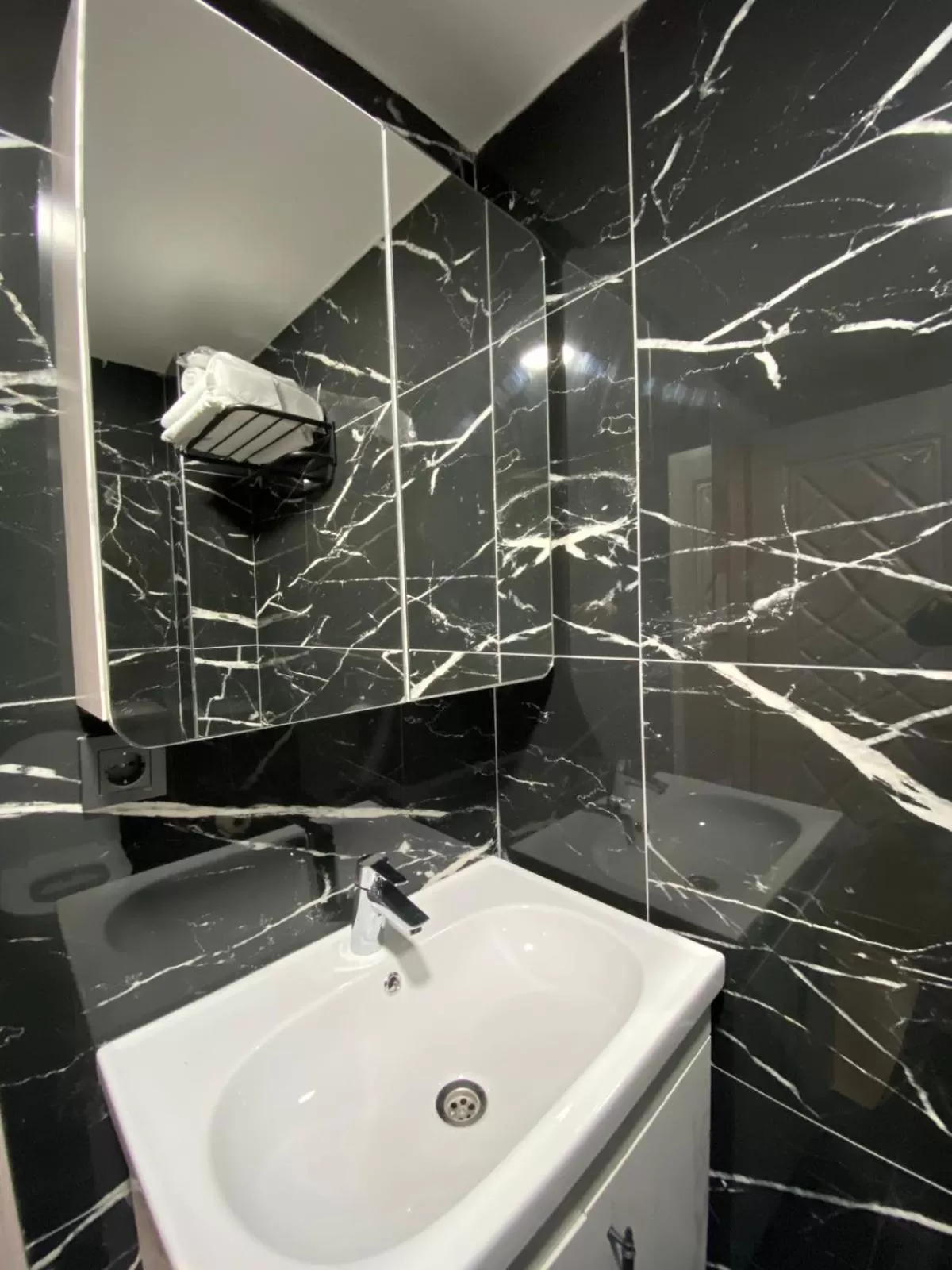 Shower in Hotel Blue Ottoman