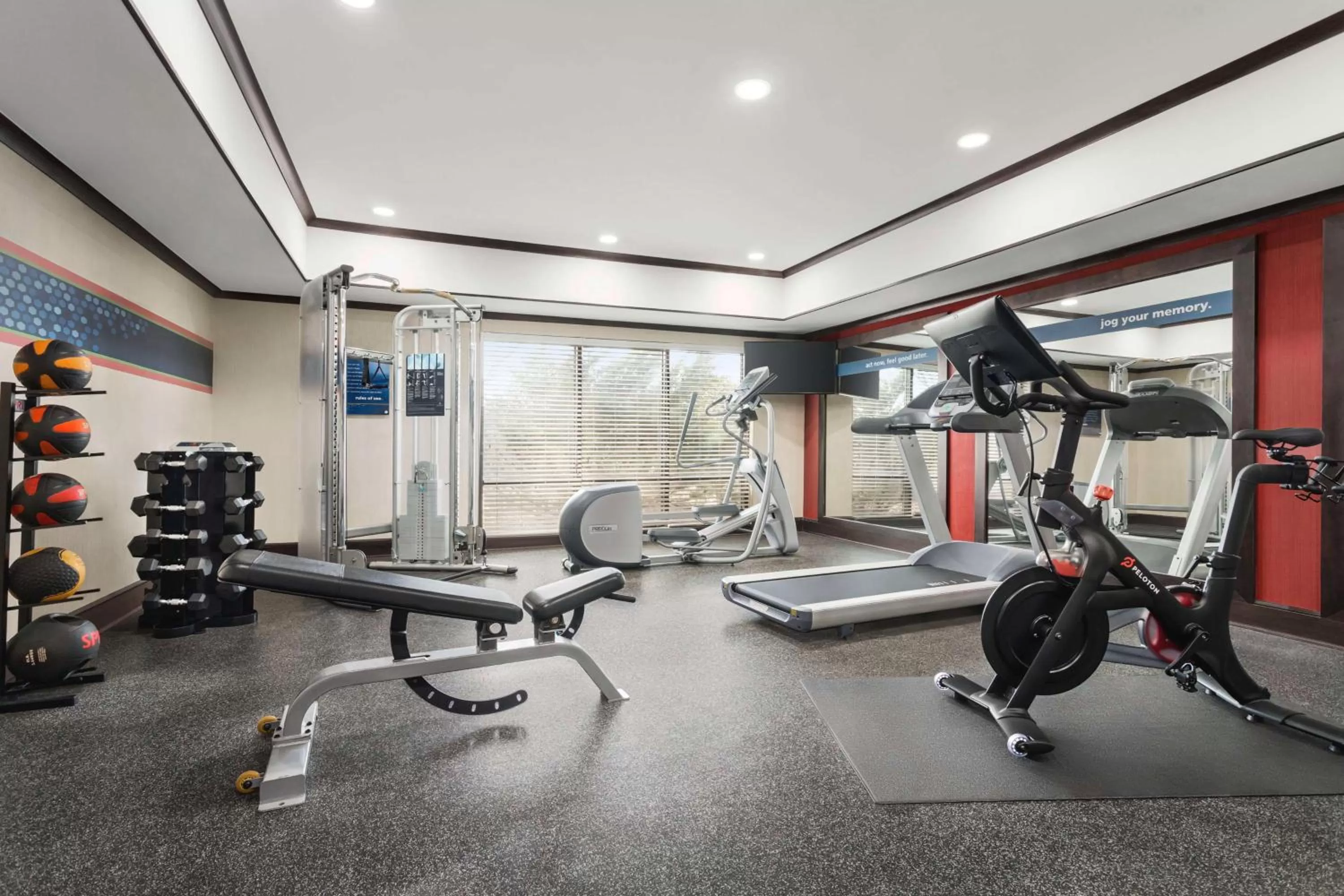 Fitness centre/facilities in Hampton Inn New Albany