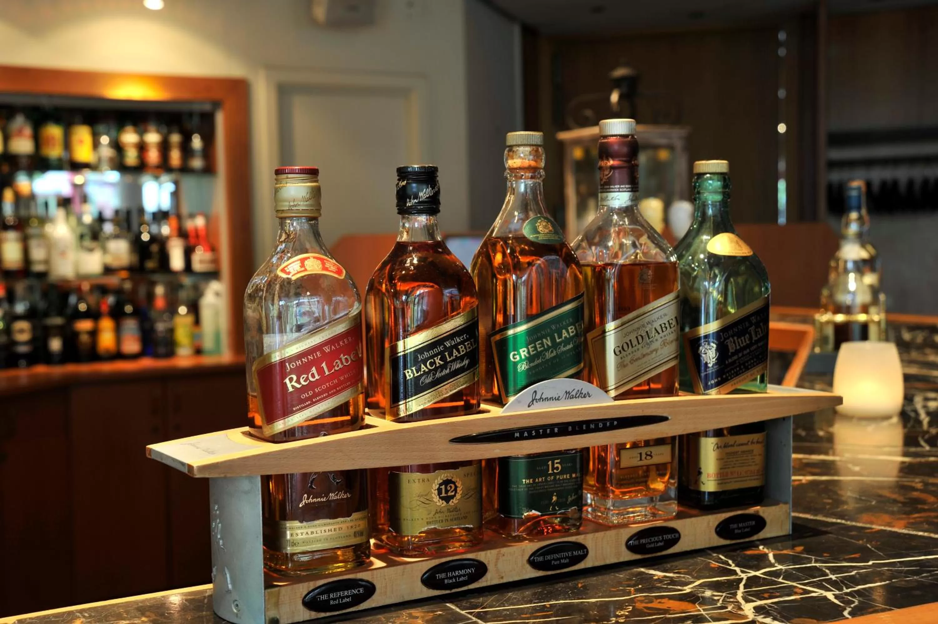 Lounge or bar in Golden Tulip Hotel de’ Medici