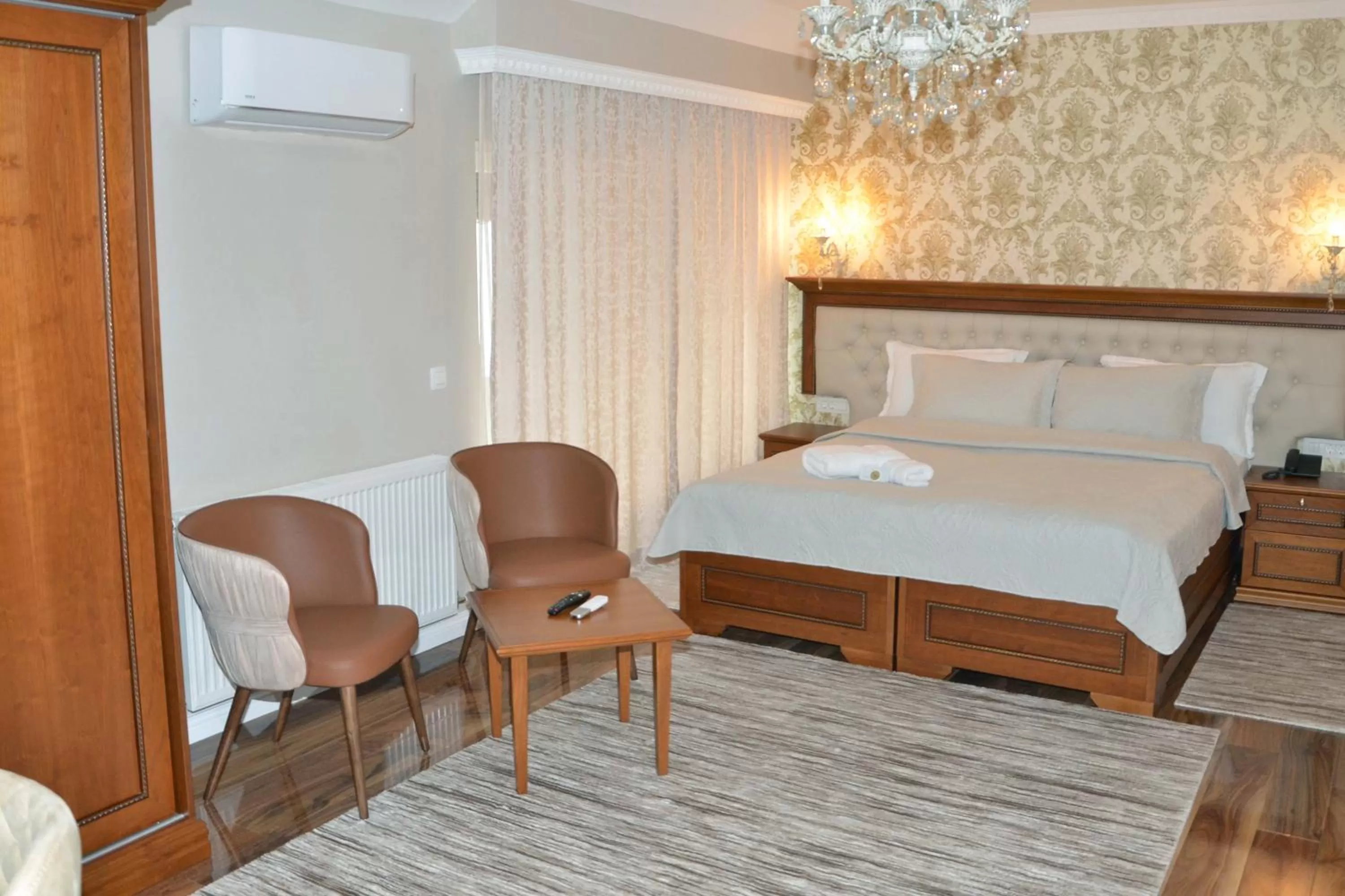 Bedroom, Bed in Hotel Begolli