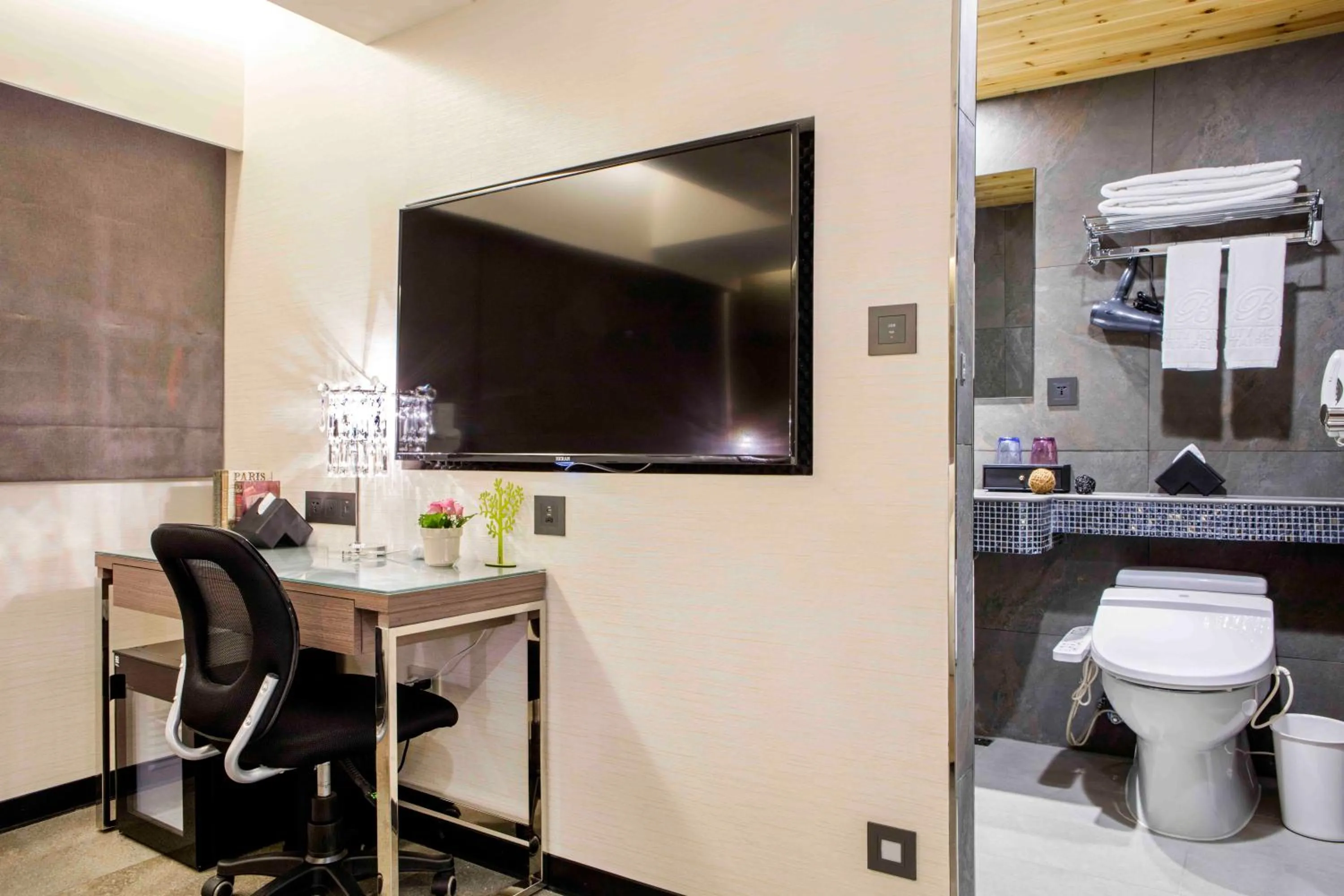 Bedroom in Hotel I Journey