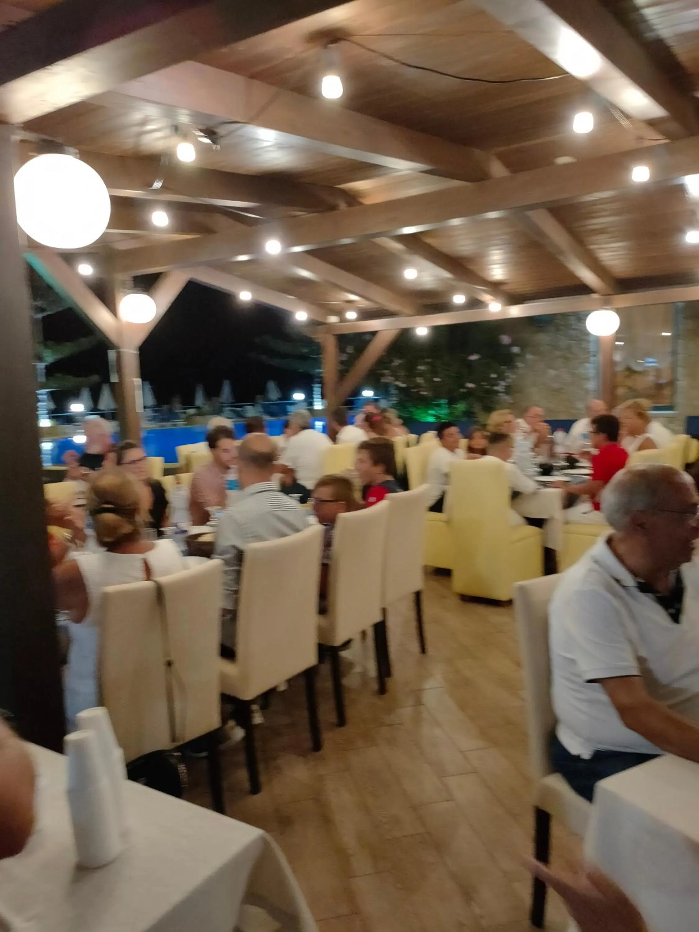 Restaurant/places to eat in Hotel La Playa Blanca