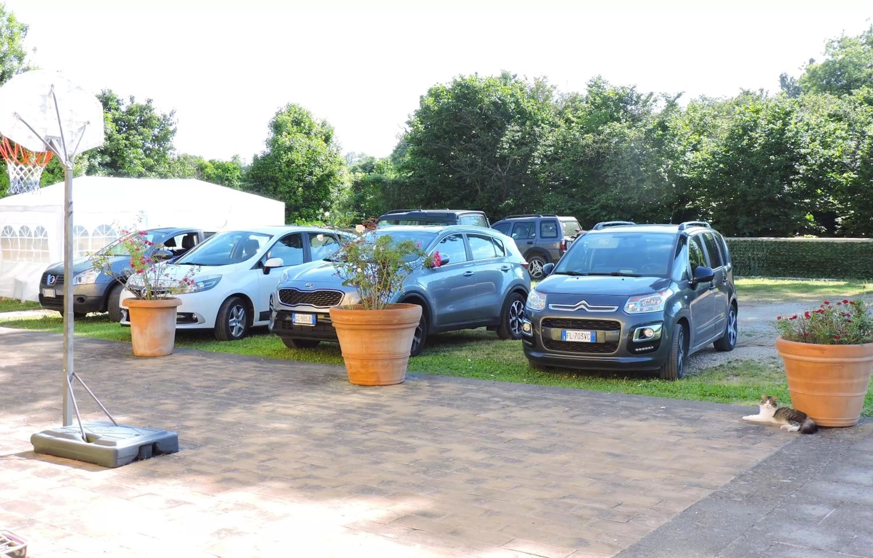 Parking in Casale Fedele Family Village Vicino al Borgo
