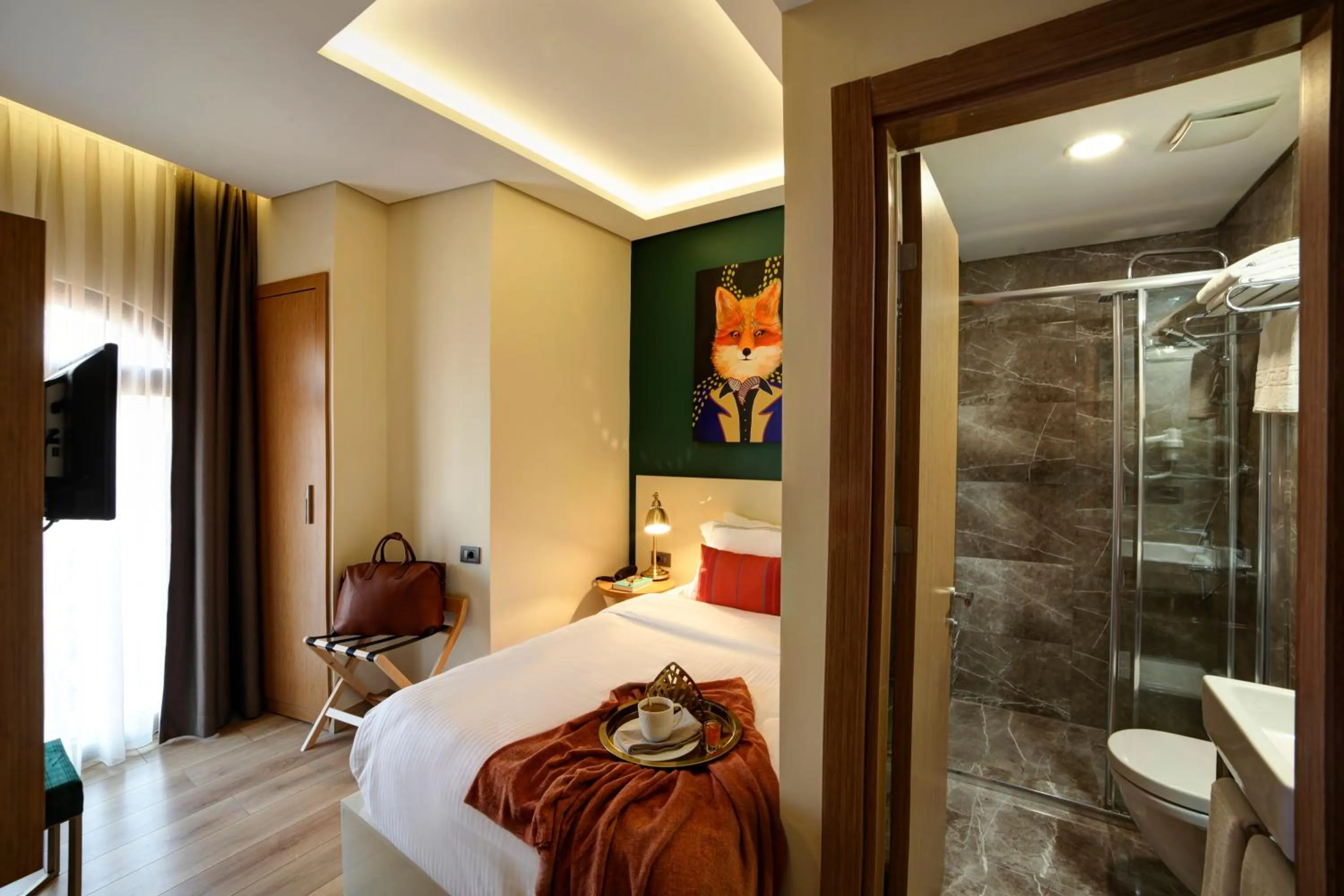 TV and multimedia, Bed in The Fox Hotel