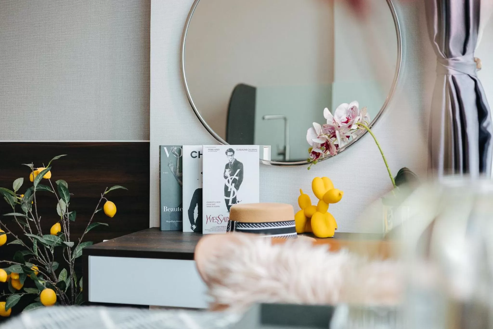 Kitchen or kitchenette, Bathroom in Ivy Hotel & Apartment