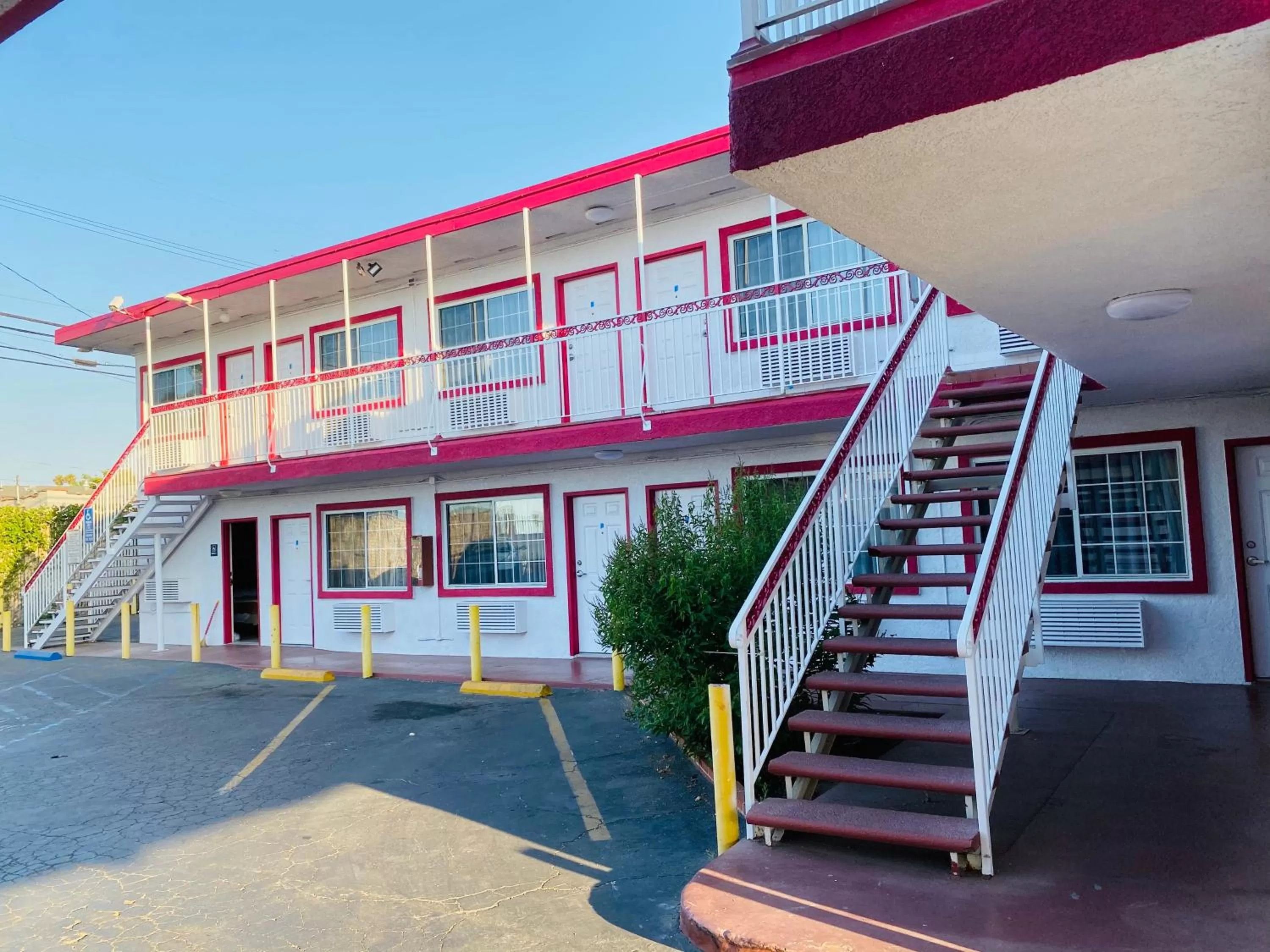 Property Building in Casa Valentine Inn - Los Angeles