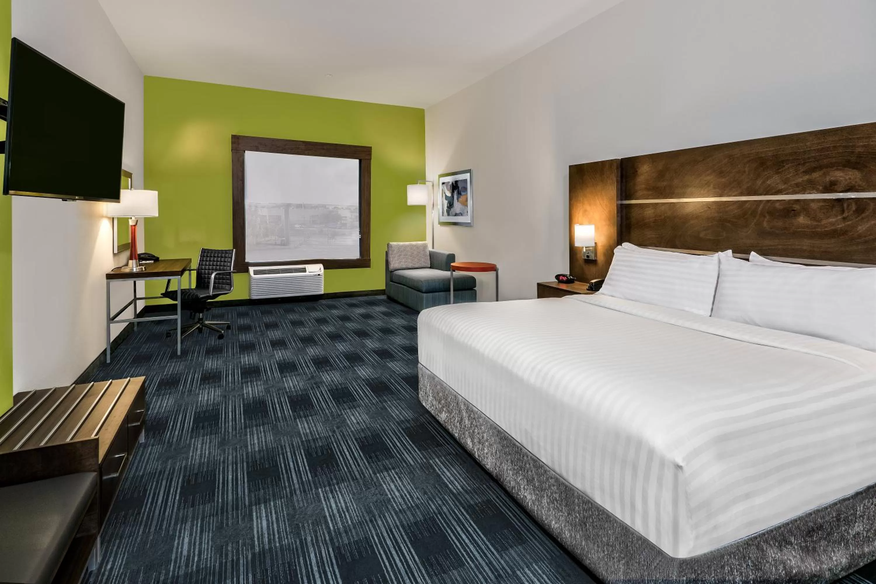 Photo of the whole room, Bed in Holiday Inn Express & Suites Round Rock - Austin N by IHG