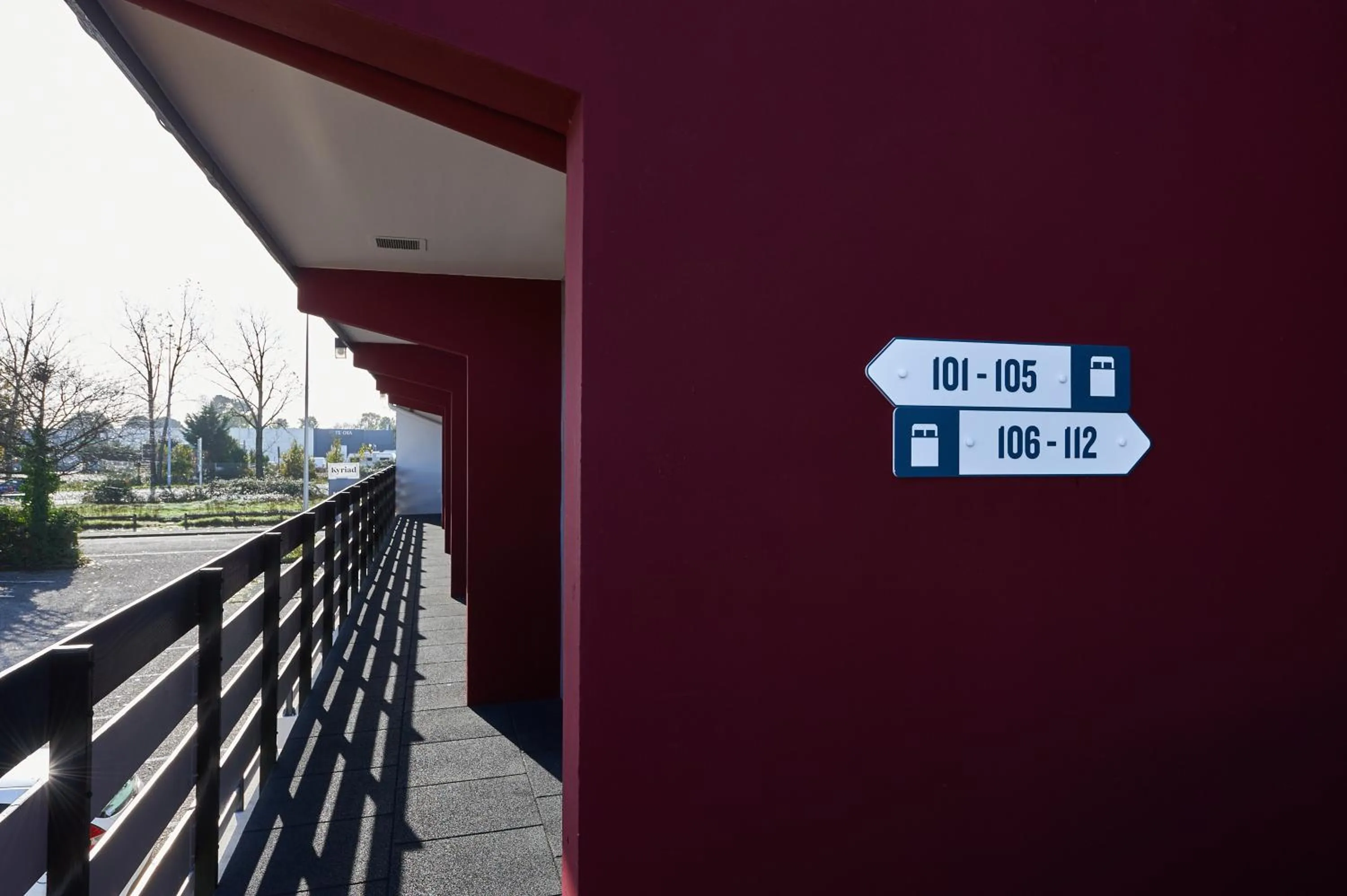 Property building in Kyriad Bordeaux - Merignac Aéroport