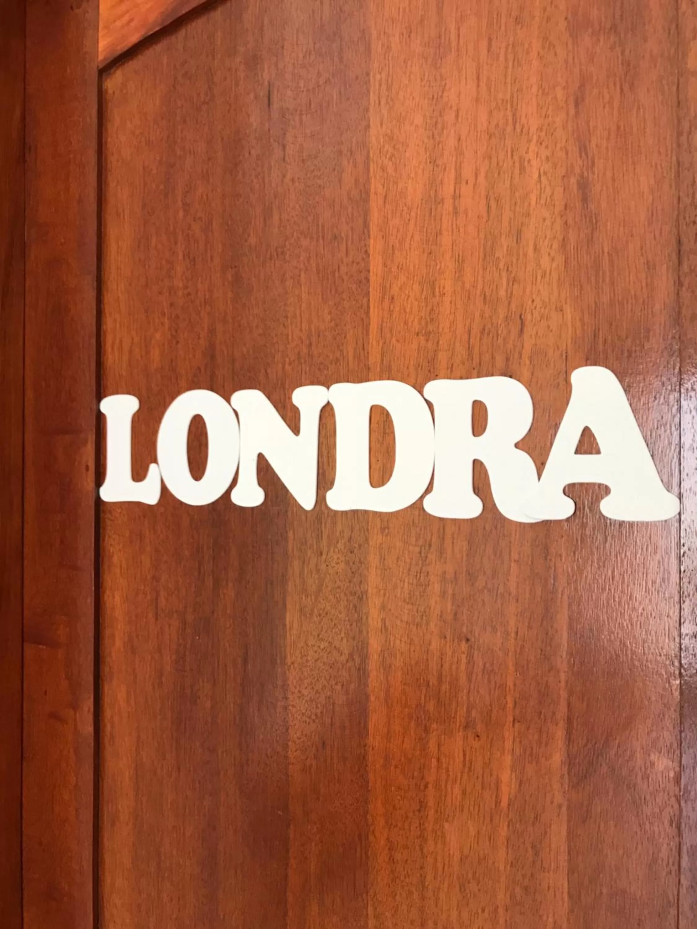 Decorative detail in Blue Eagle Guesthouse - Casa de hospedes